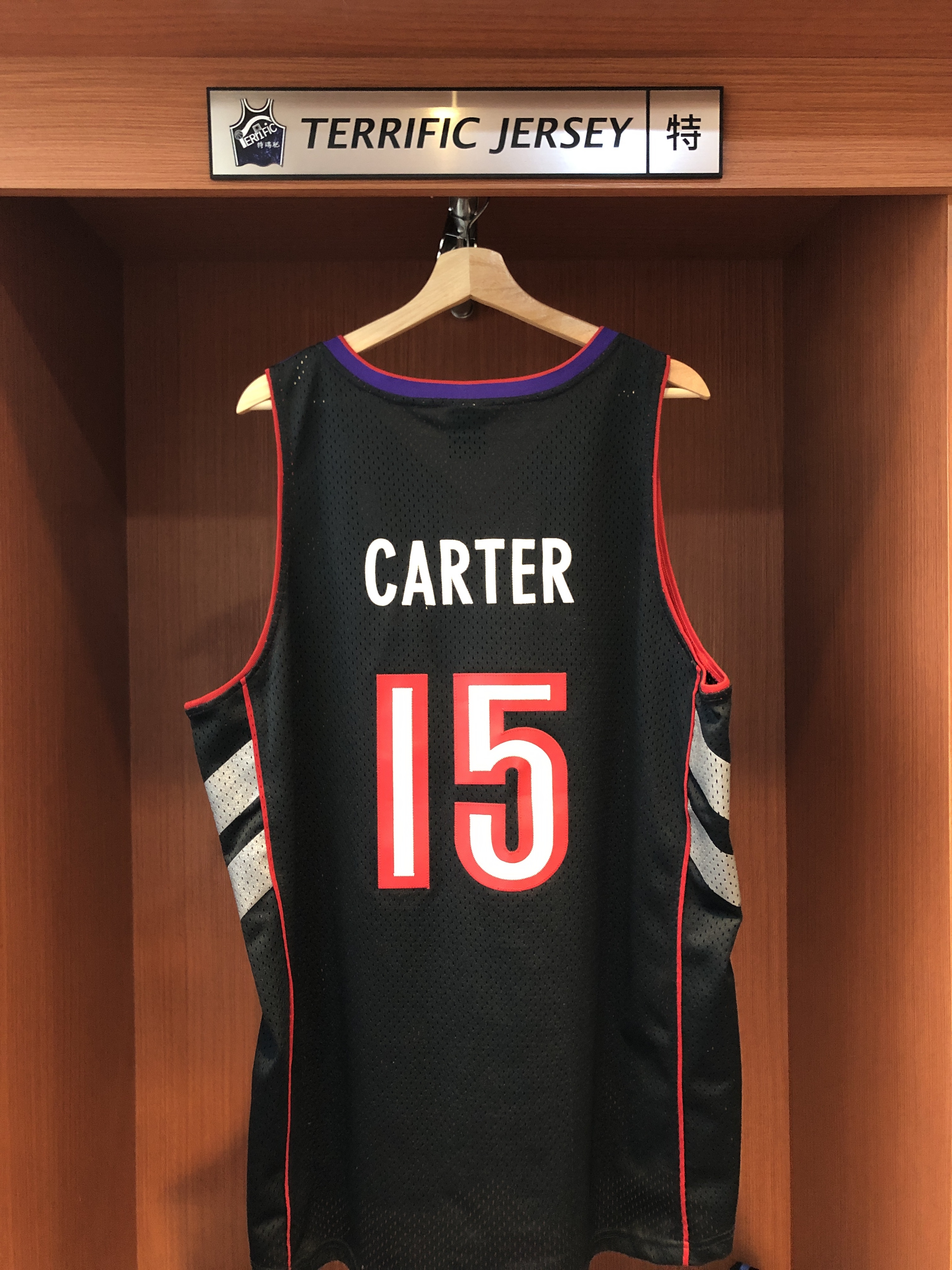NBA球衣 二手 Vince Carter 多倫多暴龍 灌籃大賽 紫黑 Nike Swingman 球迷版 電繡 衣況如圖 請詳細參閱