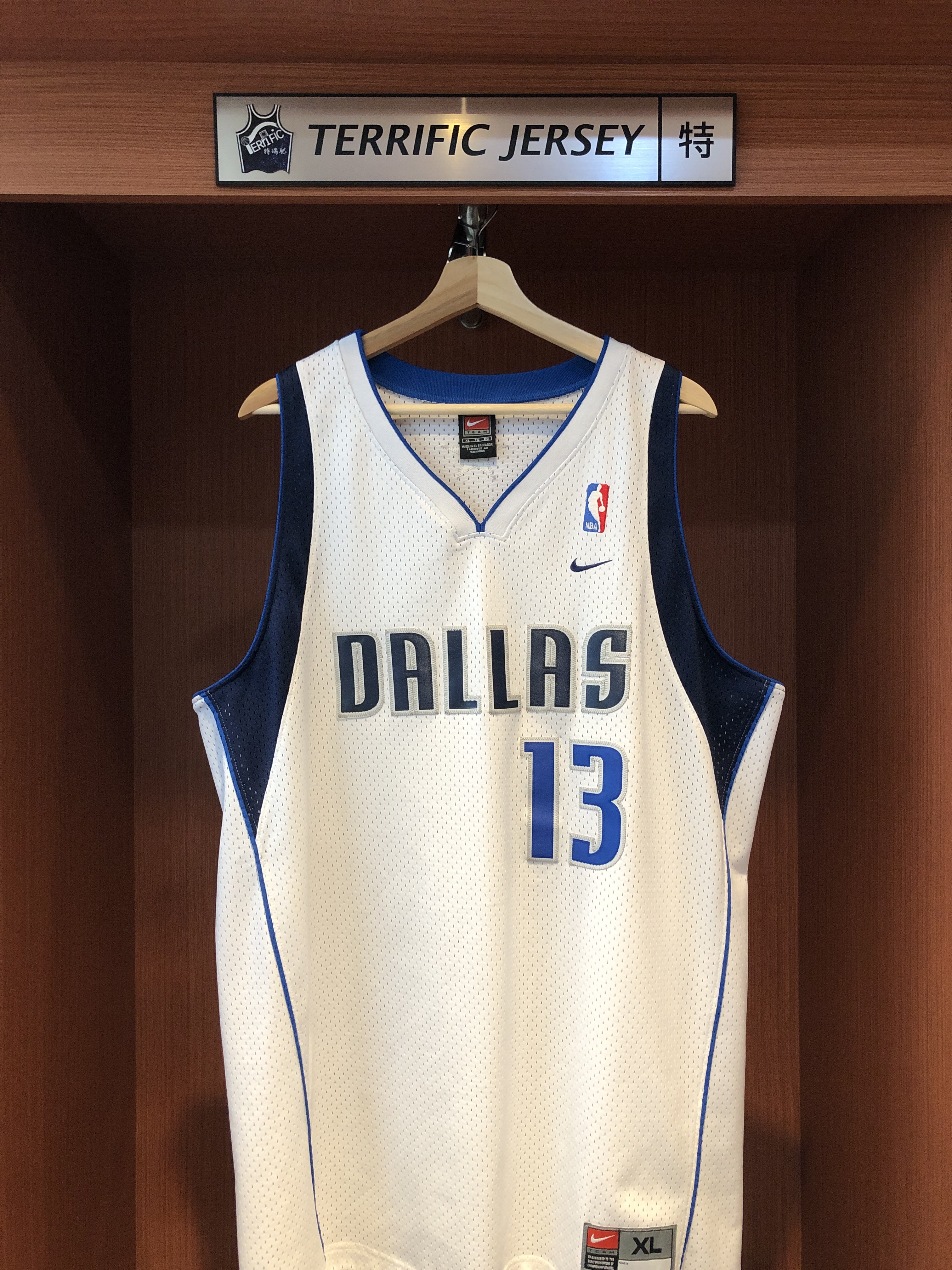 NBA球衣 二手 Steve Nash 小牛主場白 Nike Swingman 球迷版 電繡 衣況如圖 請詳細參閱