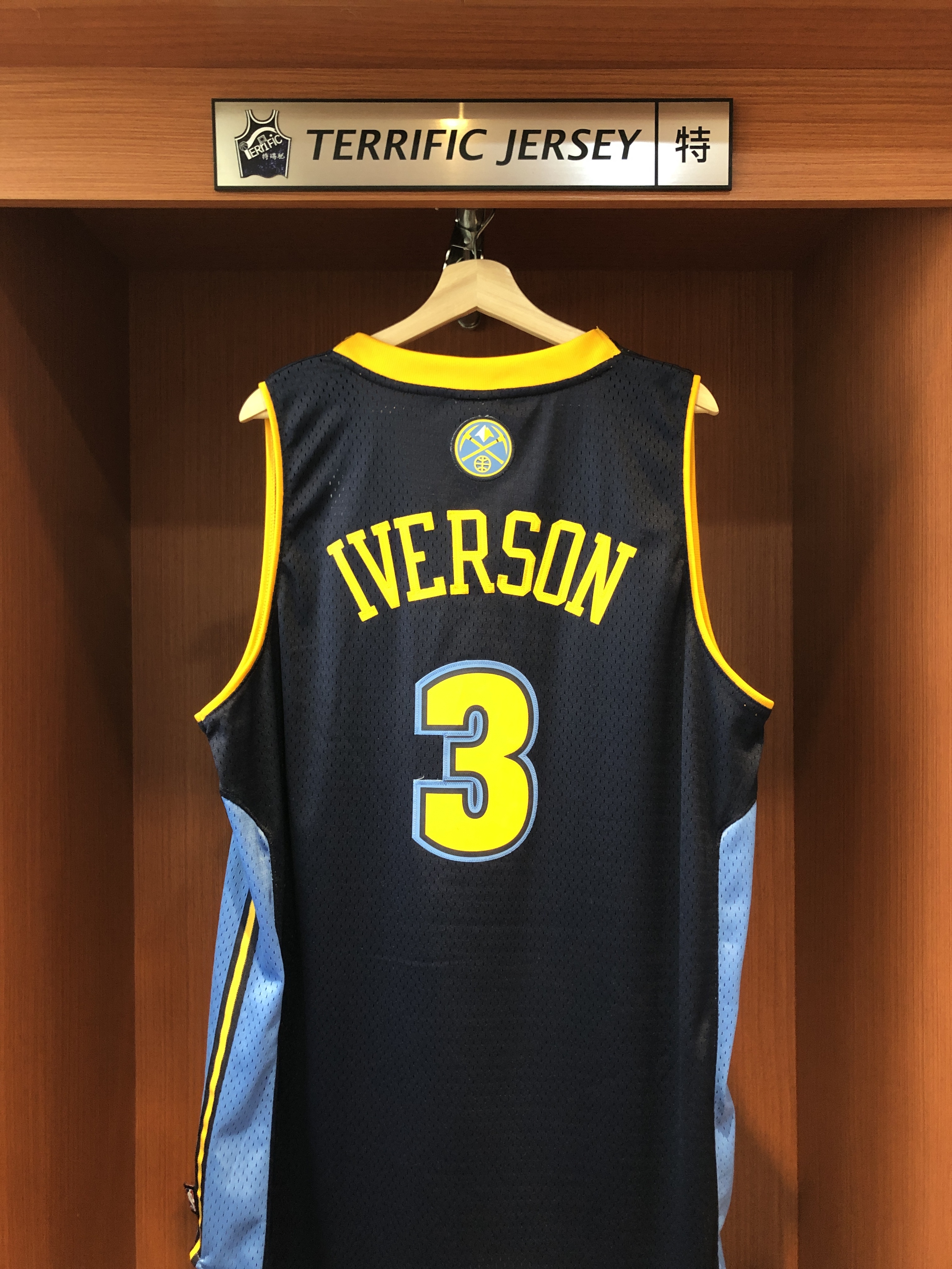 NBA球衣 二手 Allen Iverson 丹佛金塊 客場深藍 Adidas Swingman 球迷版 電繡 衣況如圖 請詳細參閱