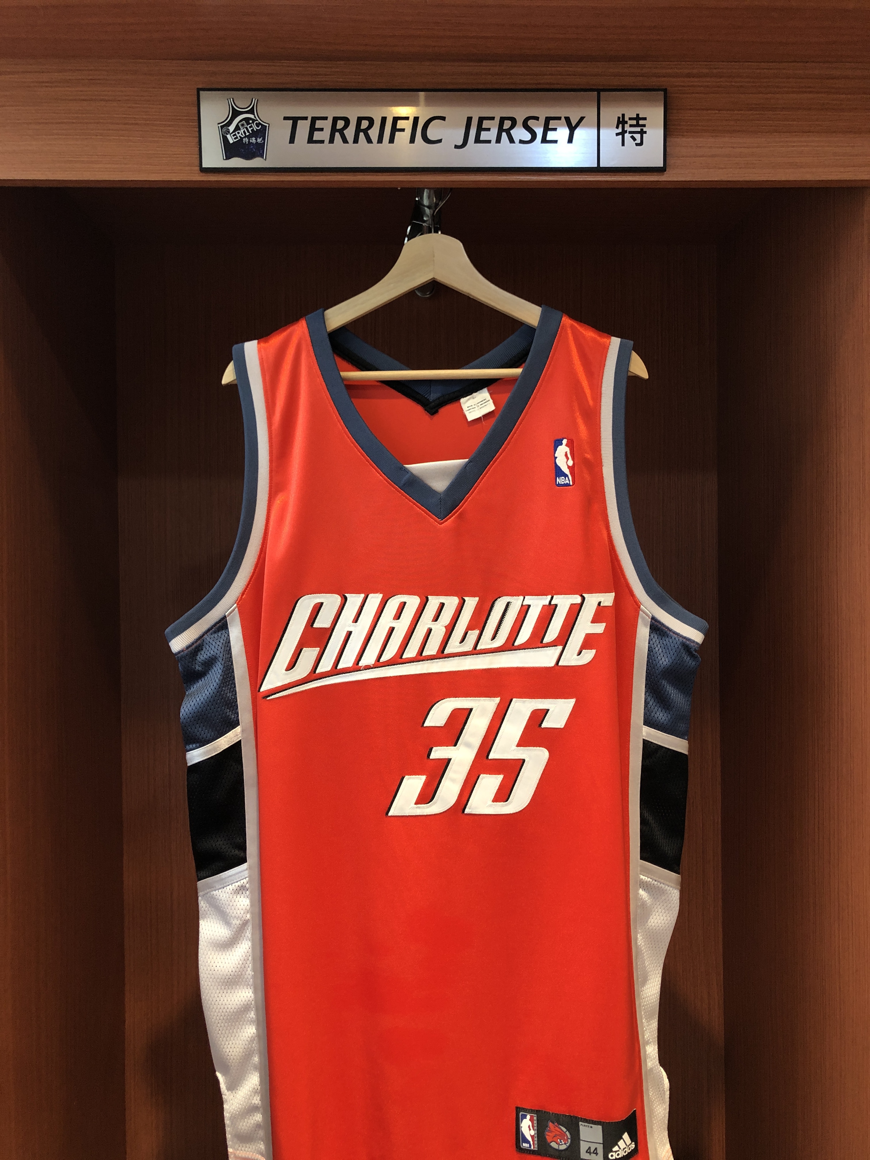 NBA球衣 二手 Adam Morrison 夏洛特山貓 客場橘 Adidas Authentic 球員版 多層電繡 衣況如圖 請詳細參閱