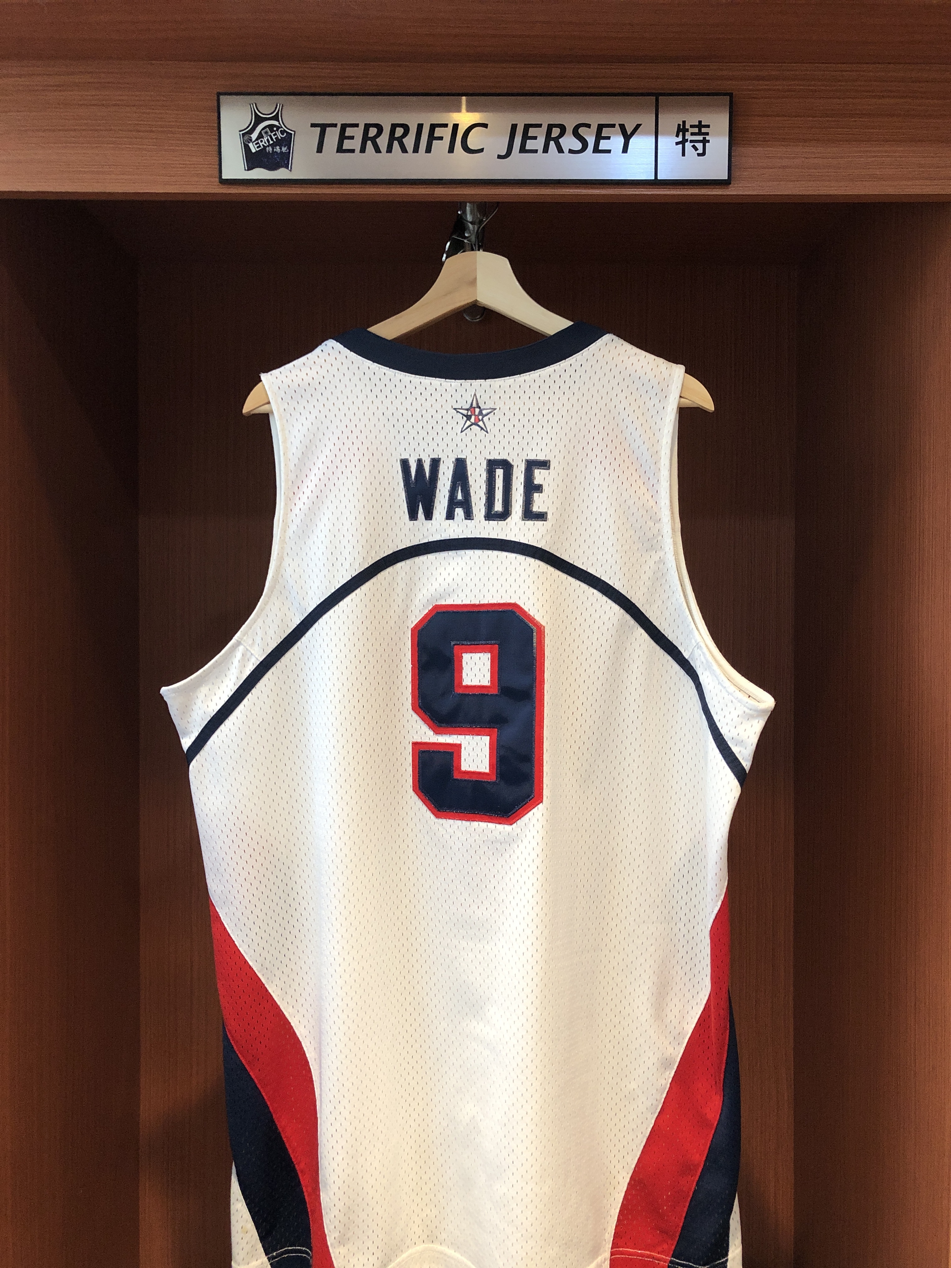 NBA球衣 二手 Dwyane Wade 美國隊 主場白 Nike Swingman 球迷版 雙層電繡 衣況如圖 請詳細參閱