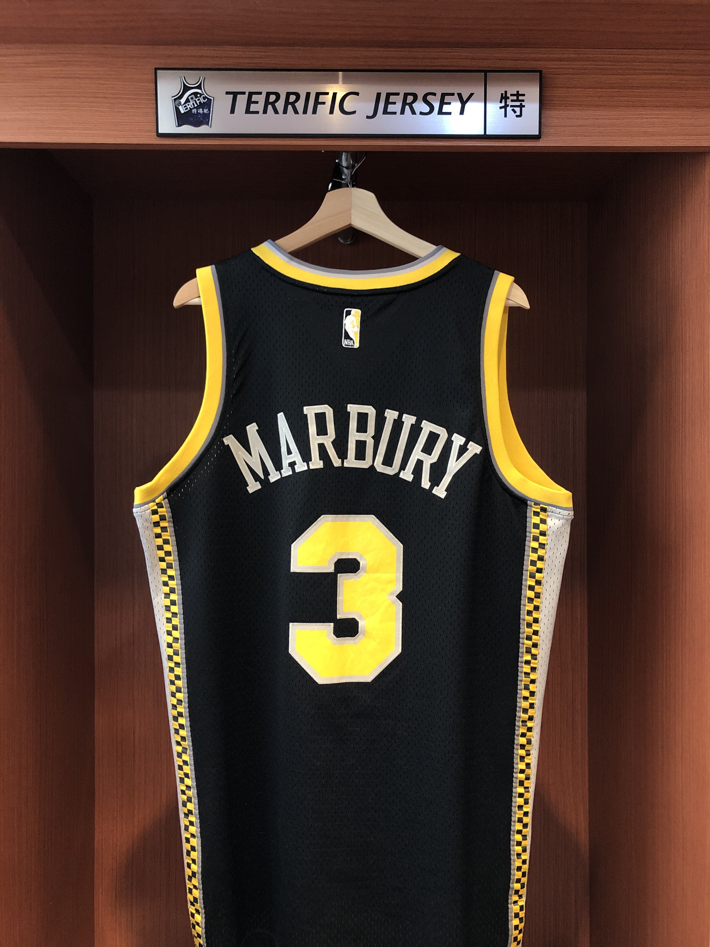 NBA球衣 二手 Stephon Marbury 紐約尼克 城市黑 Adidas Swingman 球迷版 電繡 衣況如圖 請詳細參閱