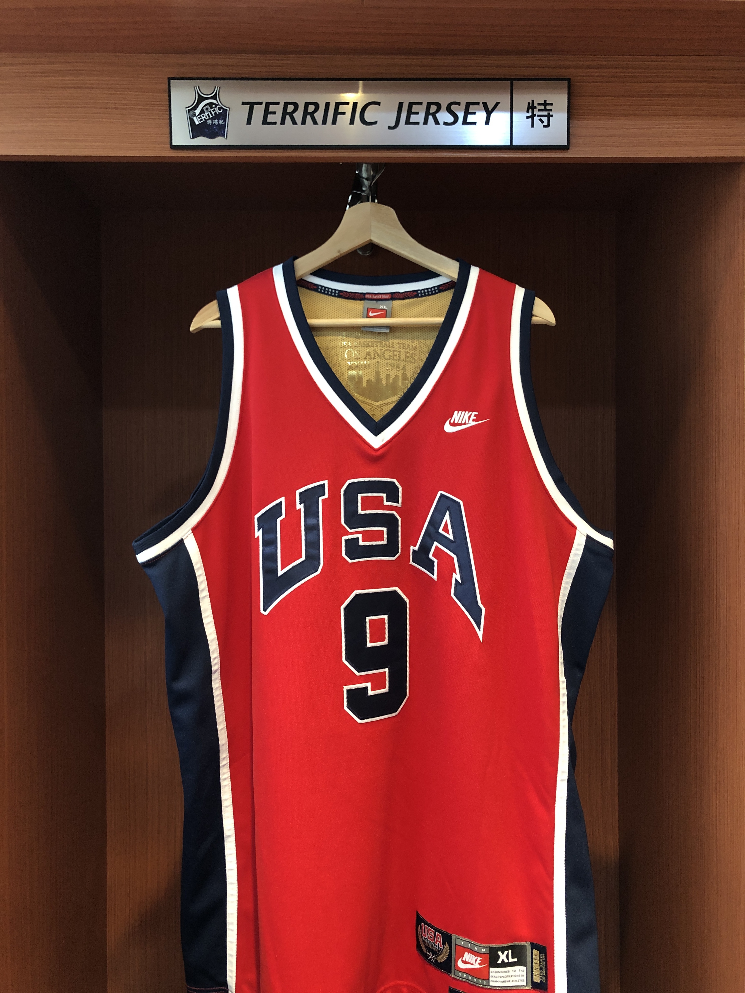 NBA球衣 二手 Michael Jordan 美國隊 客場紅 Nike Swingman 球迷版 多層電繡 高磅數 燙金 衣況如圖 請詳細參閱