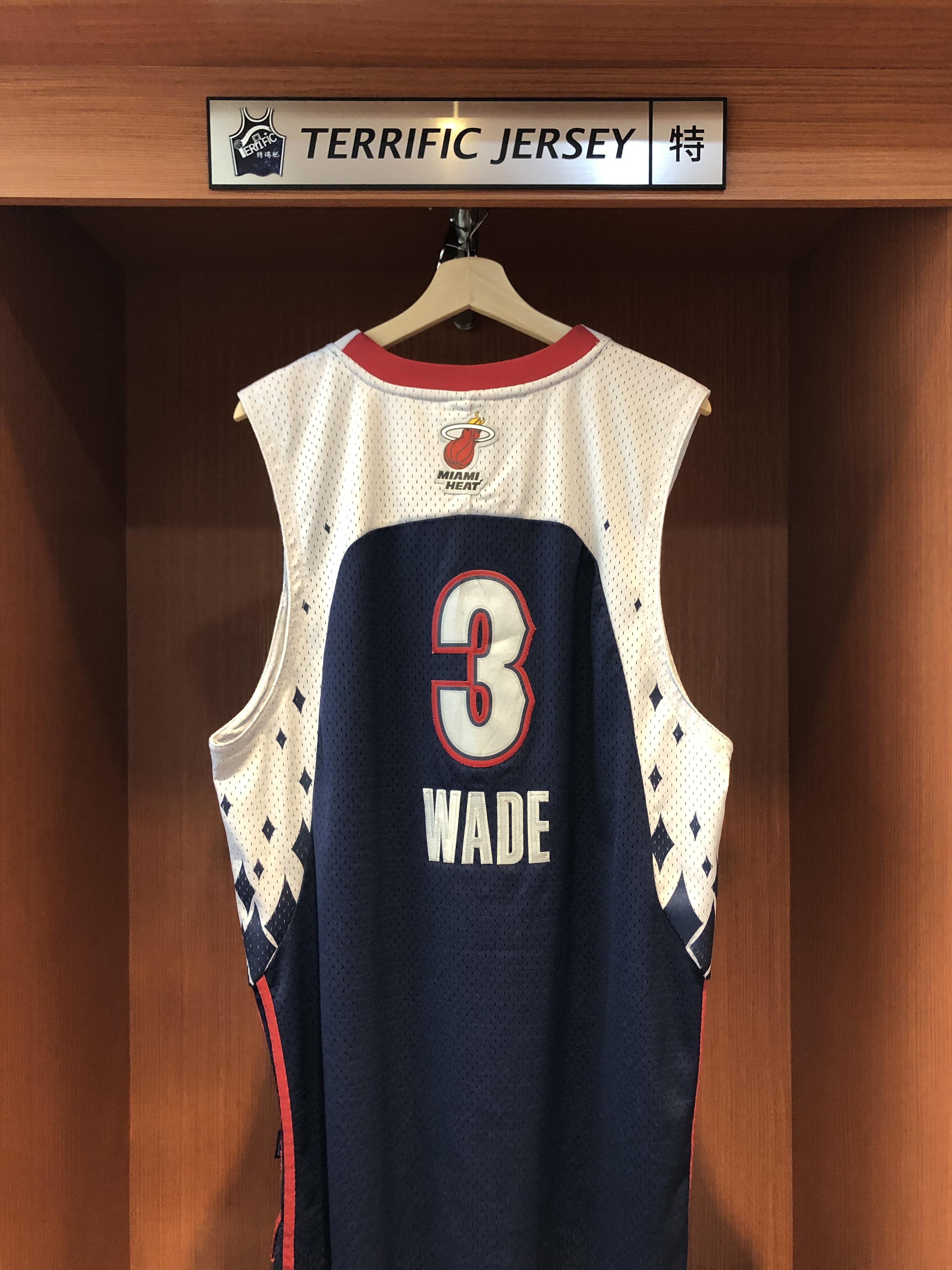 NBA球衣 二手 Dwyane Wade 明星賽 東區深藍 Adidas Swingman 球迷版 電繡 衣況如圖 請詳細參閱