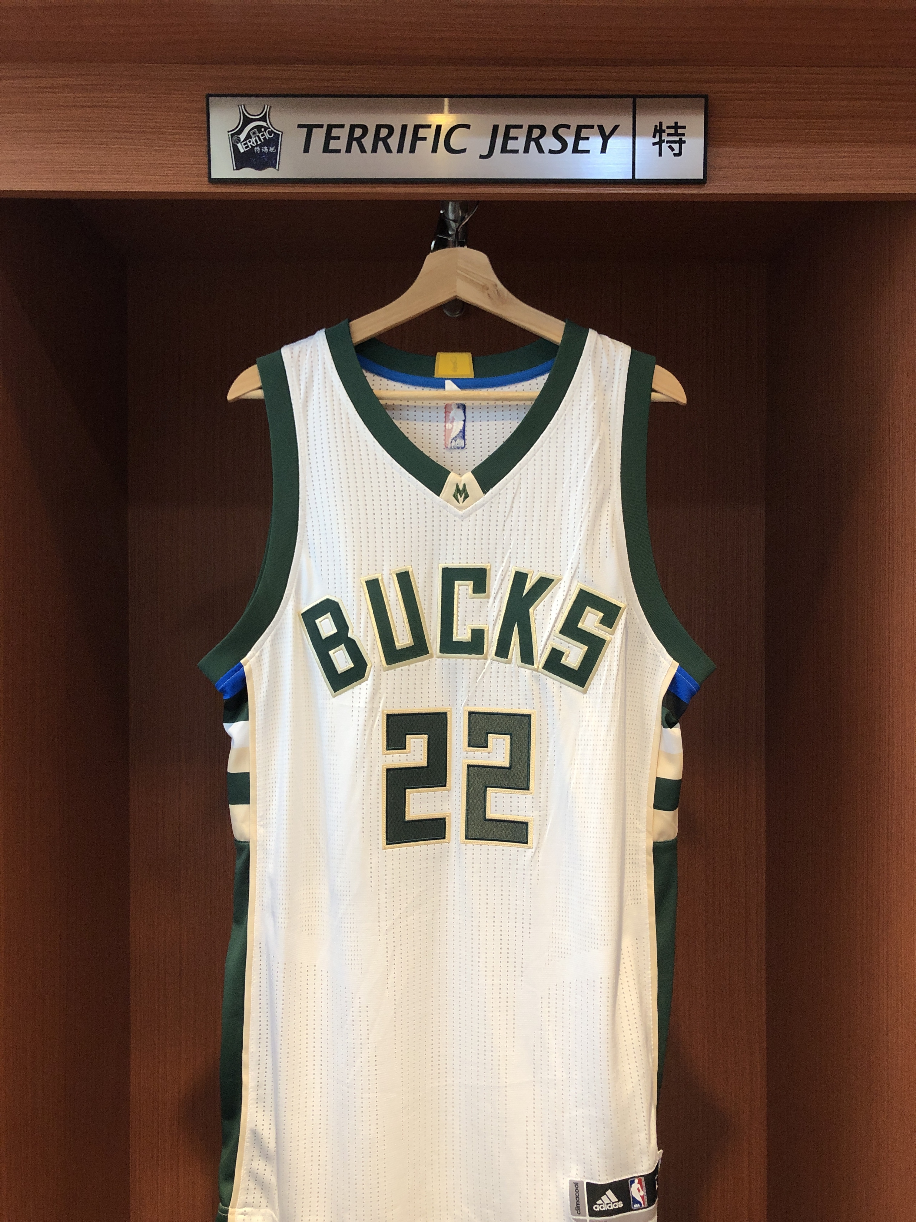 NBA球衣 二手 Kris Middleton 密爾瓦基公鹿 主場白 Adidas Authentic 球員版 電繡 衣況如圖 請詳細參閱