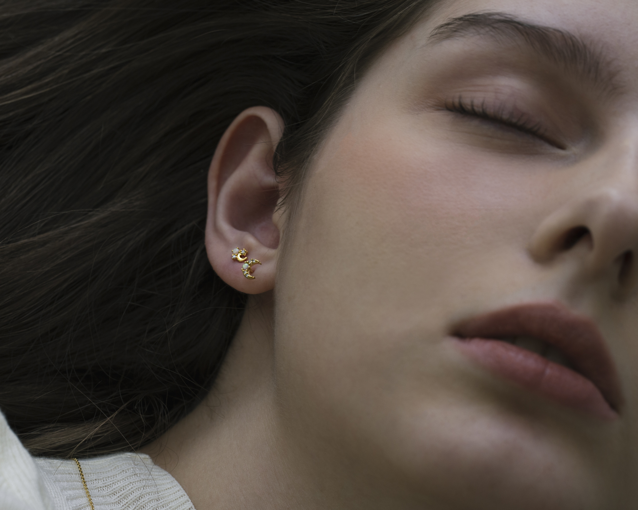 遊彩光譜新月 單支轉珠耳針