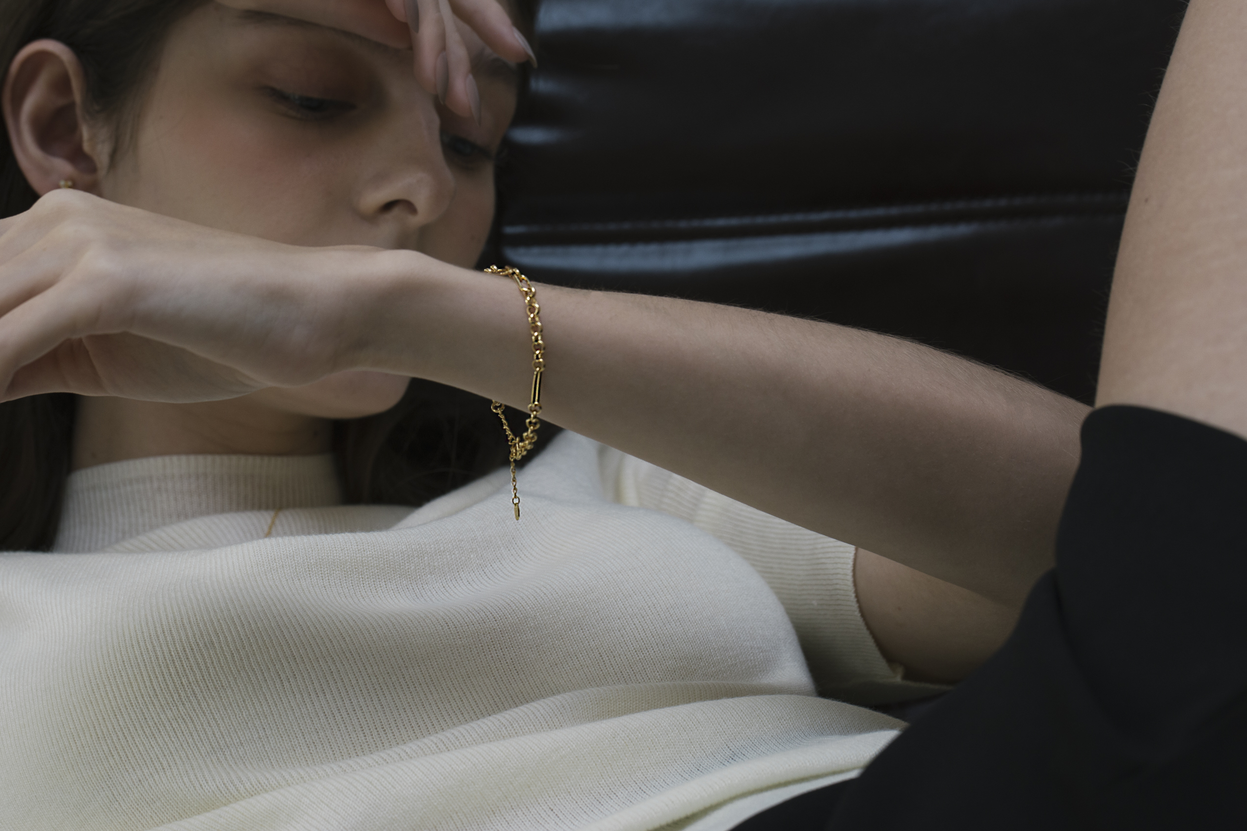 In the Loop 手鍊 (金）