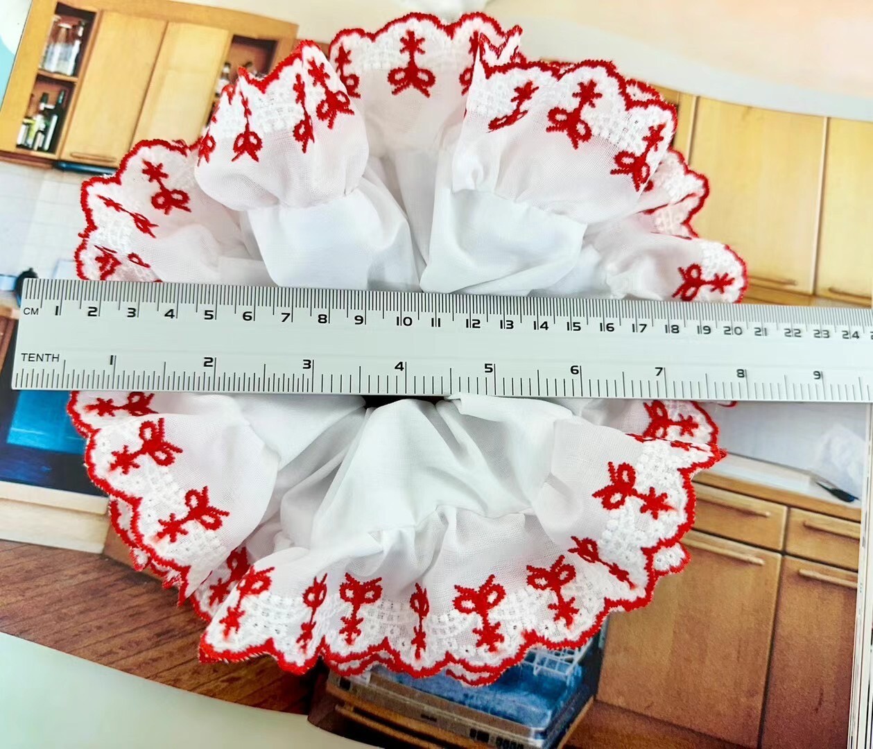 蝴蝶結刺繡花邊大腸髮束