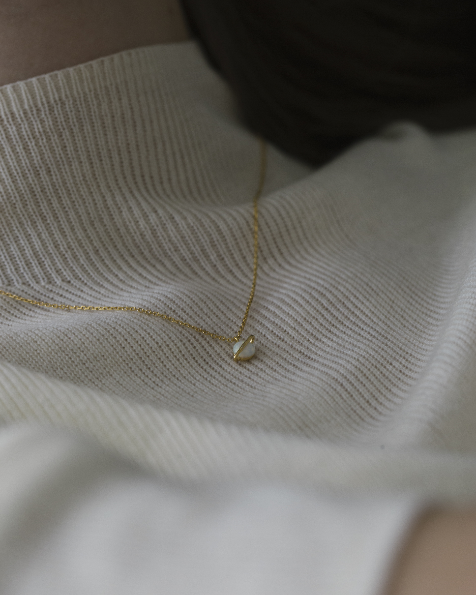 遊彩光譜土星 項鍊