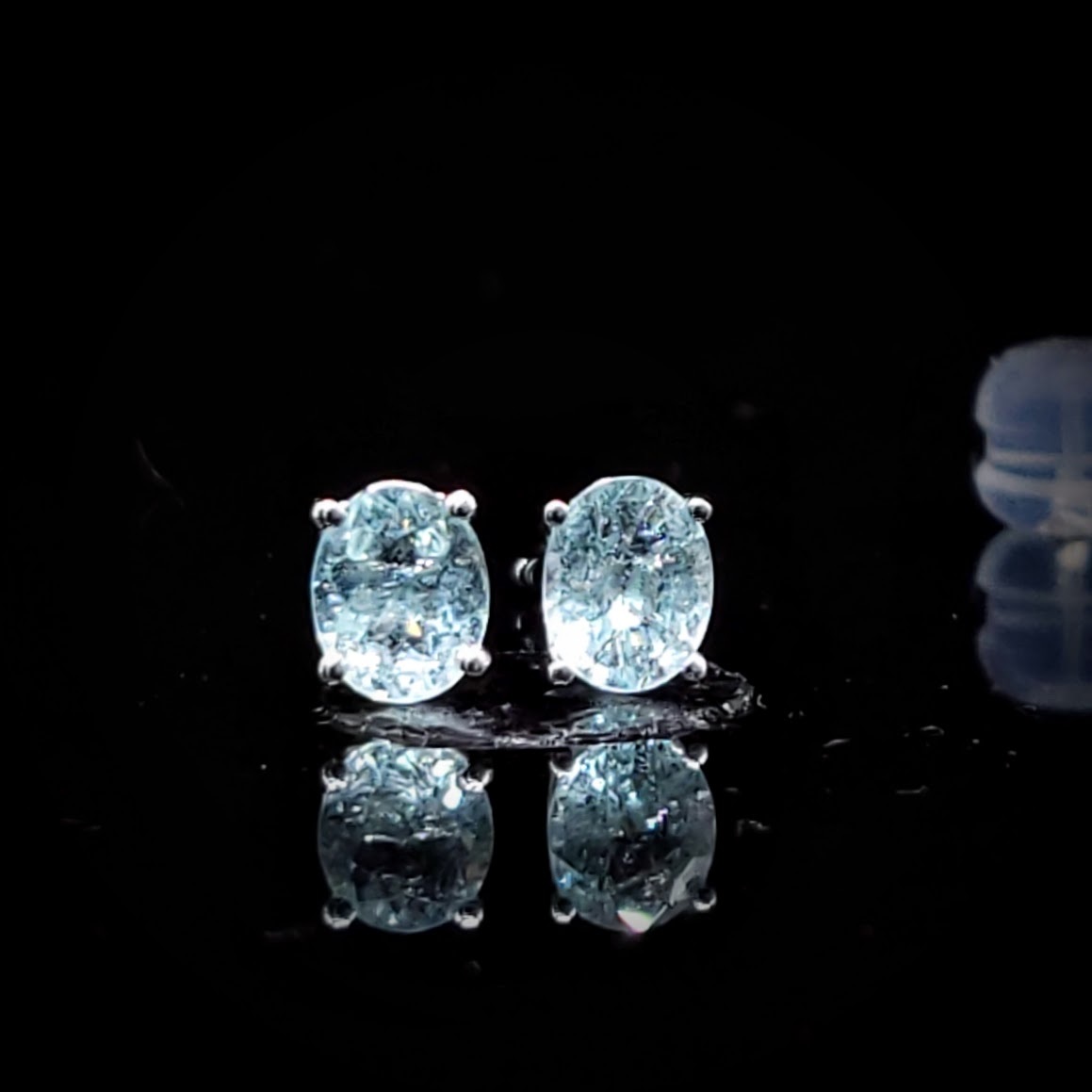 18K White Gold 0.64ct Paraiba Earrings