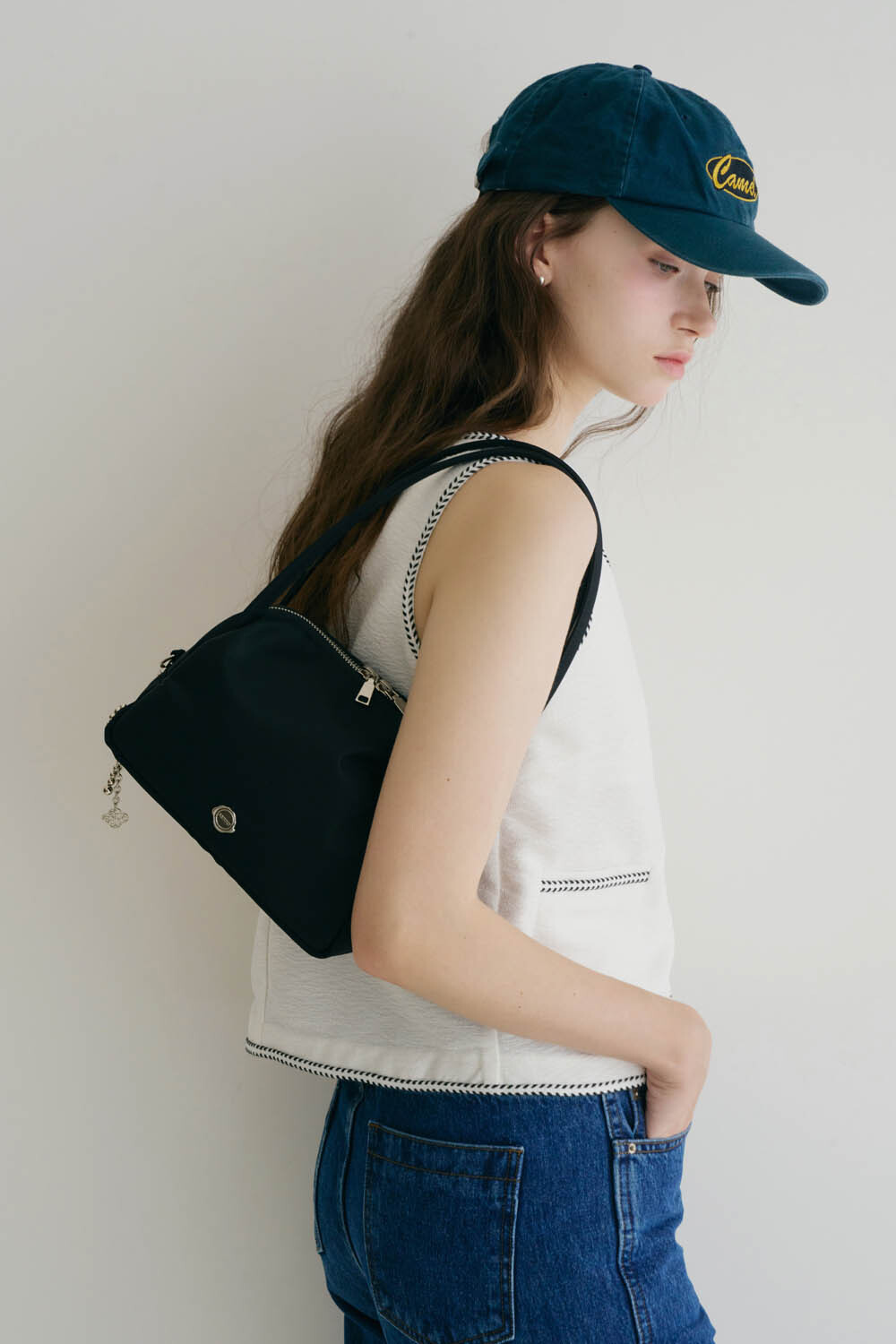 【ANEDIT】Trapezoid Nylon Shoulder Bag_3colors ☆韓国人気☆ ANEDIT] Trapezoid Nylon Shoulder Bag (3 Colors)
