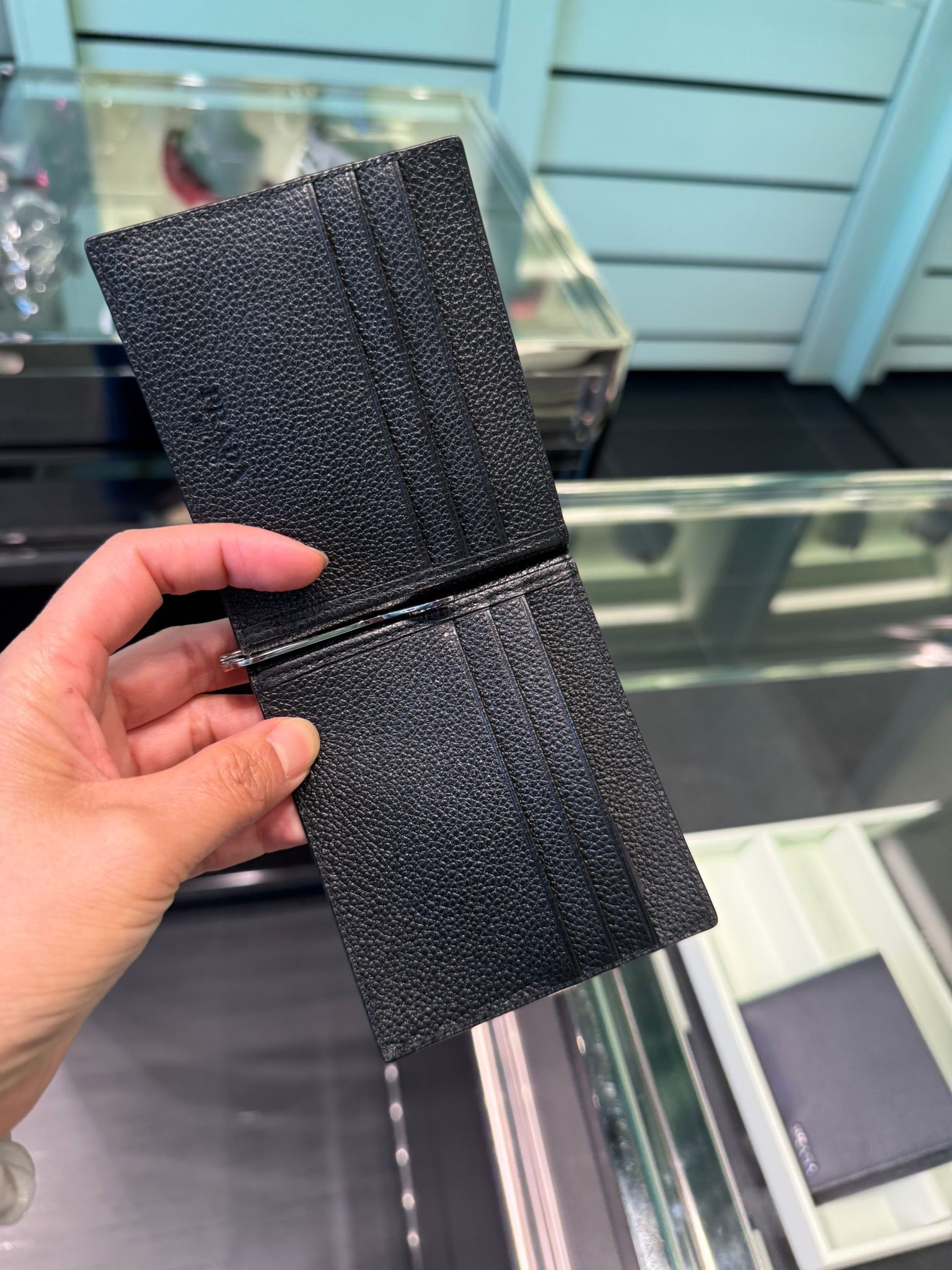 Prada Bi-fold Men Money clip Cardholder in 3 colors 2MN077