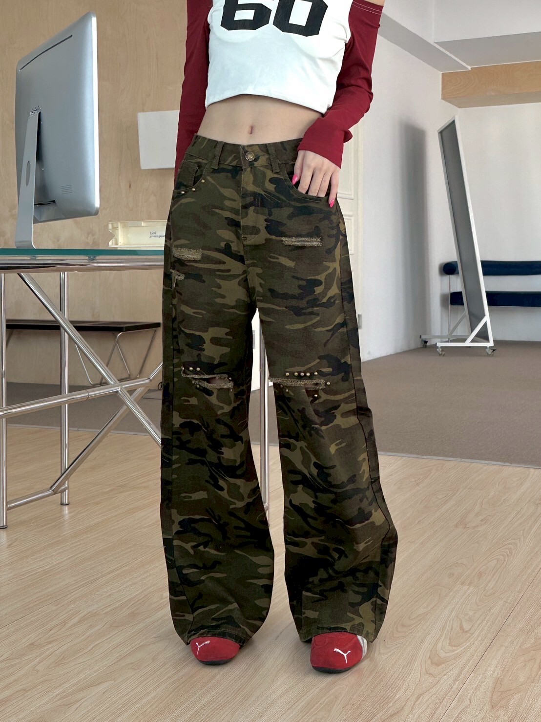 不帥不穿 迷彩刷破卯丁直筒牛仔褲