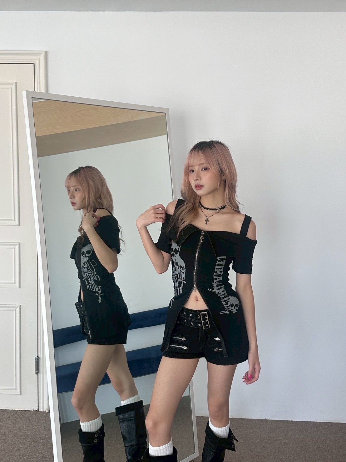 亞比辣妹💀骷顱頭印花 拉鍊一字領收腰上衣