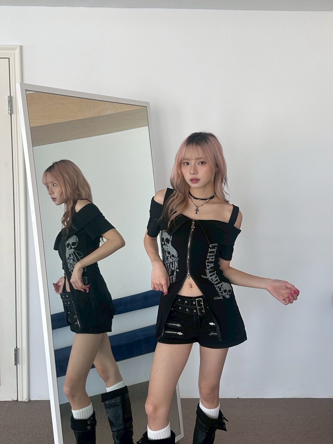 亞比辣妹💀骷顱頭印花 拉鍊一字領收腰上衣