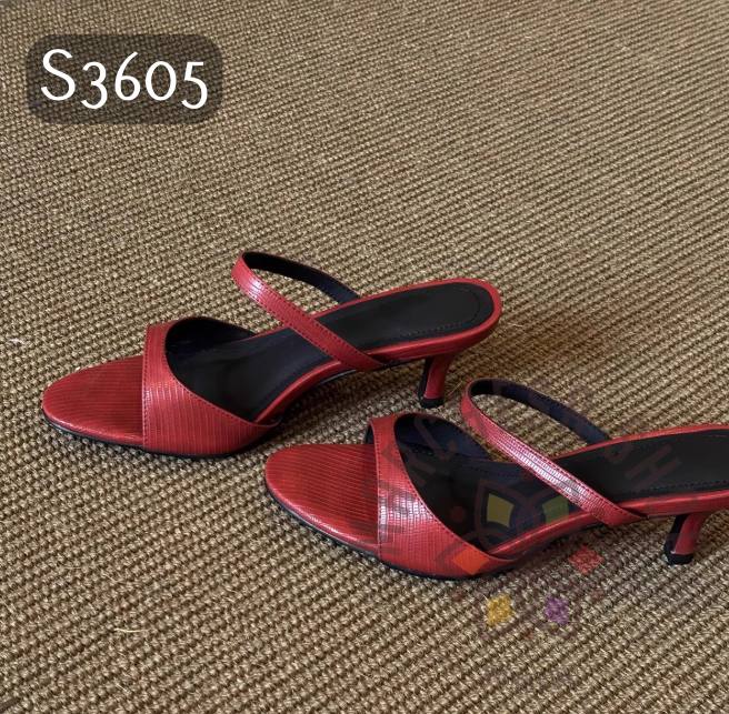S3605 - 頭層羊皮壓紋二字帶高踭涼鞋