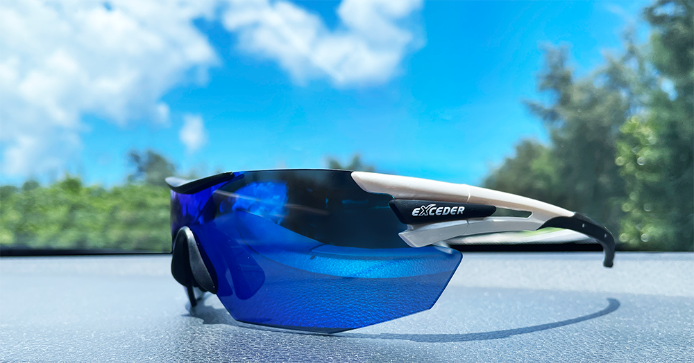 白色腳踏車眼鏡