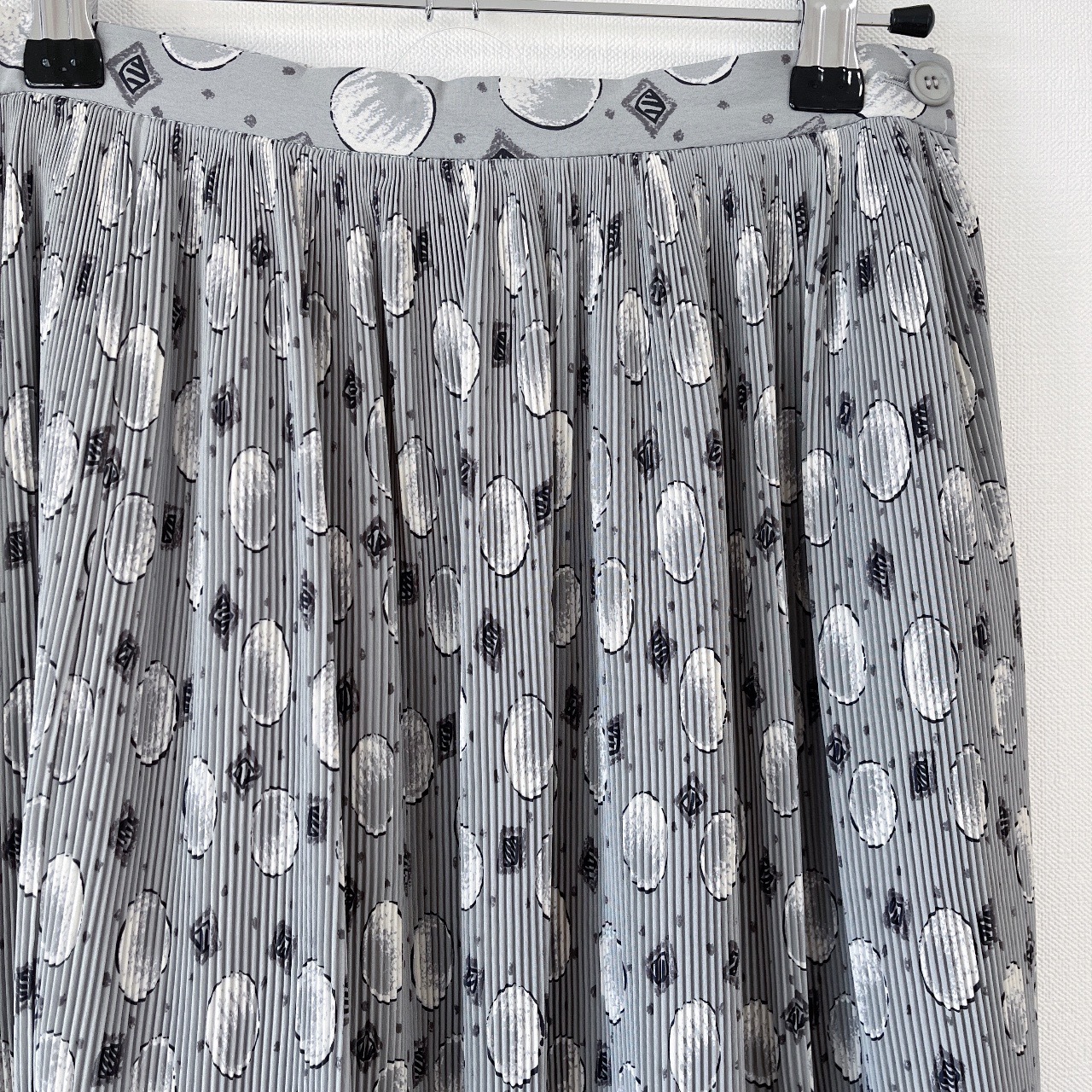 灰色氣泡圖案百摺裙