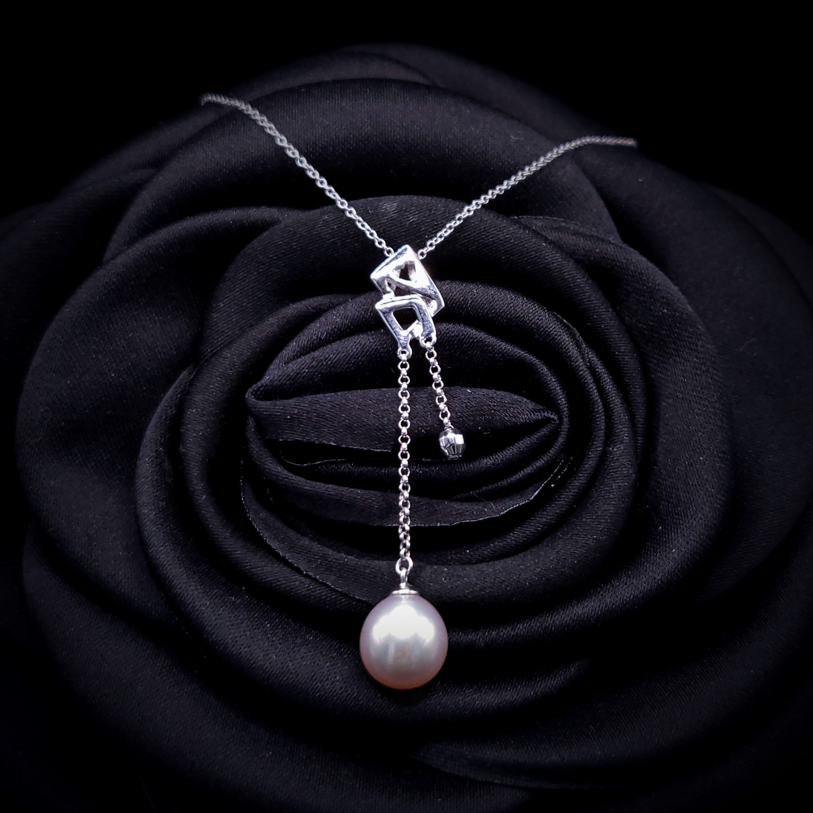 18K White Gold Peral Pendant