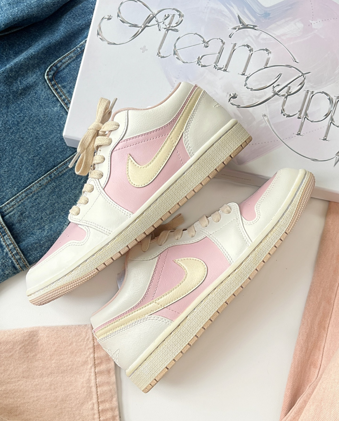 男女鞋 NIKE W AIR JORDAN 1 LOW 粉白 低筒 喬丹 復古 休閒鞋【DC0774-162】AJ1 AJ1OG