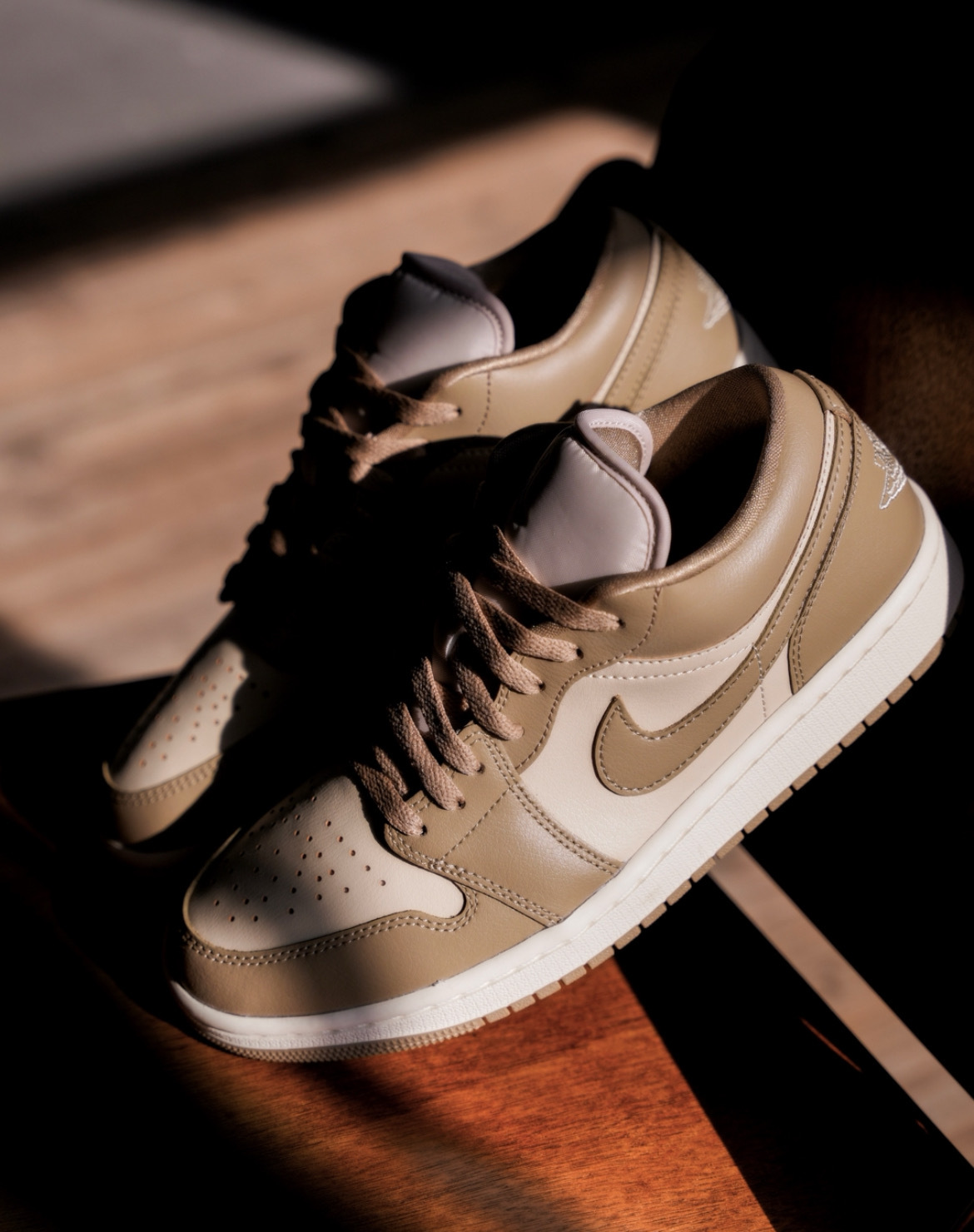 男女鞋 NIKE W AIR JORDAN 1 LOW 奶茶 低筒 喬丹 復古 休閒鞋【DC0774-203】AJ1 AJ1OG