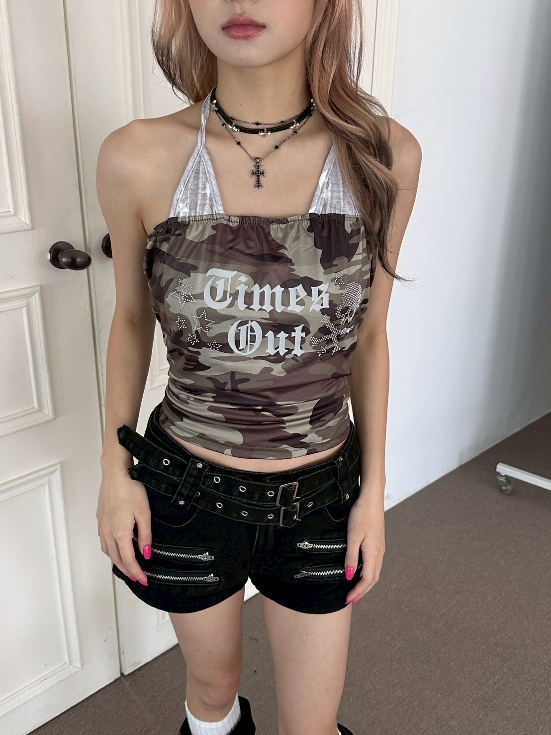 輕亞辣妹☠️迷彩燙鑽假兩件平口上衣
