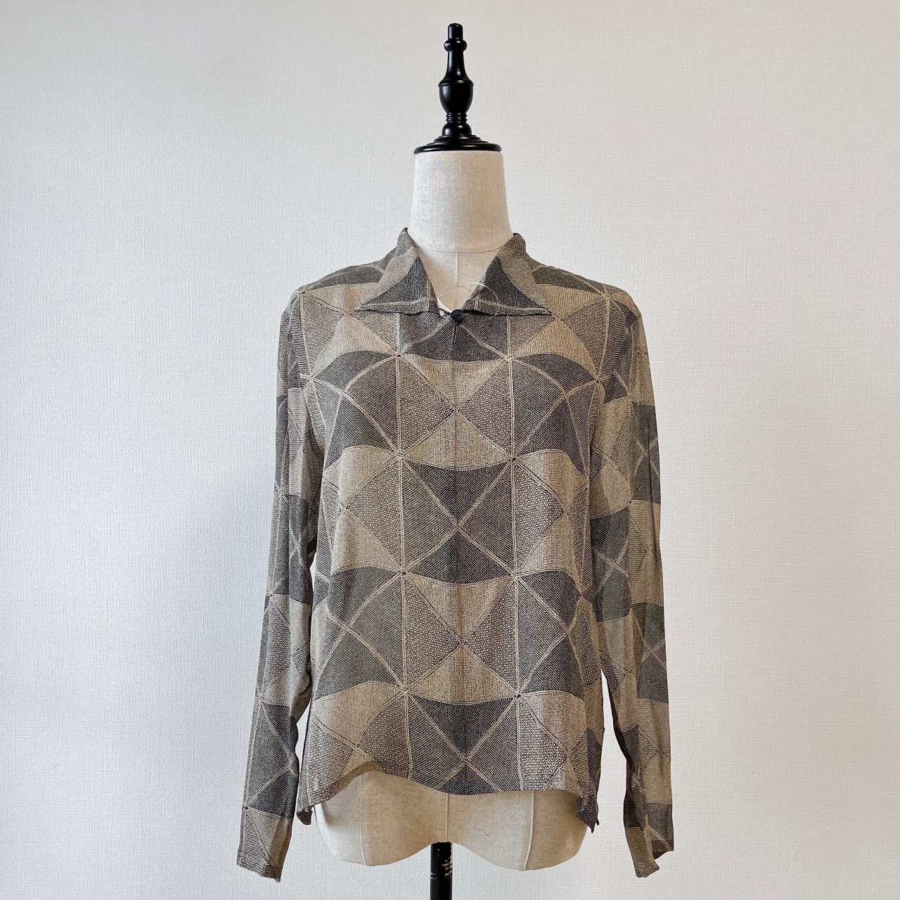 日本製幾何圖案薄身絲質上衣