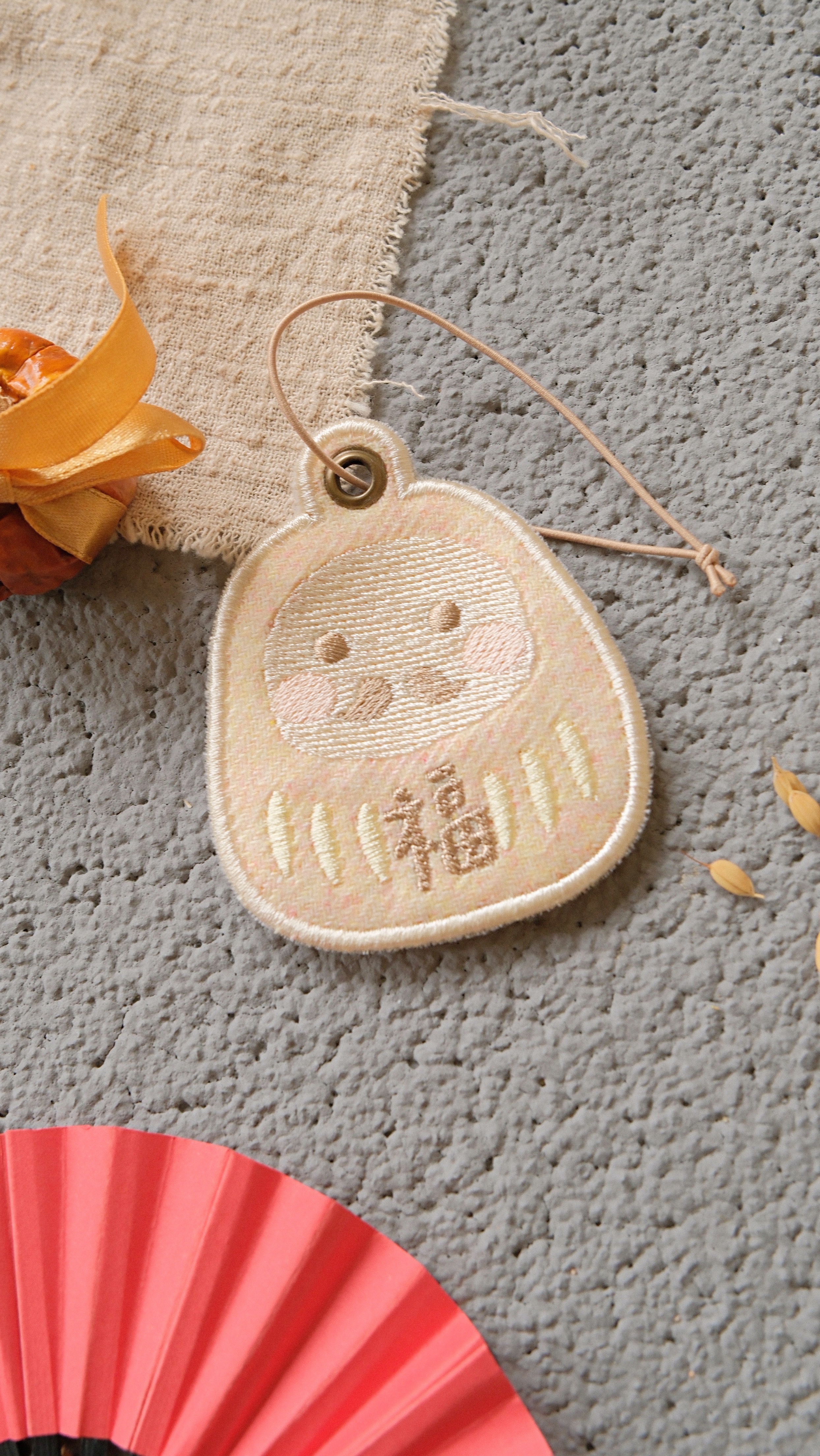 Hi Y.P store-姓名吊牌-獨家設計-達摩 ( 黃 )