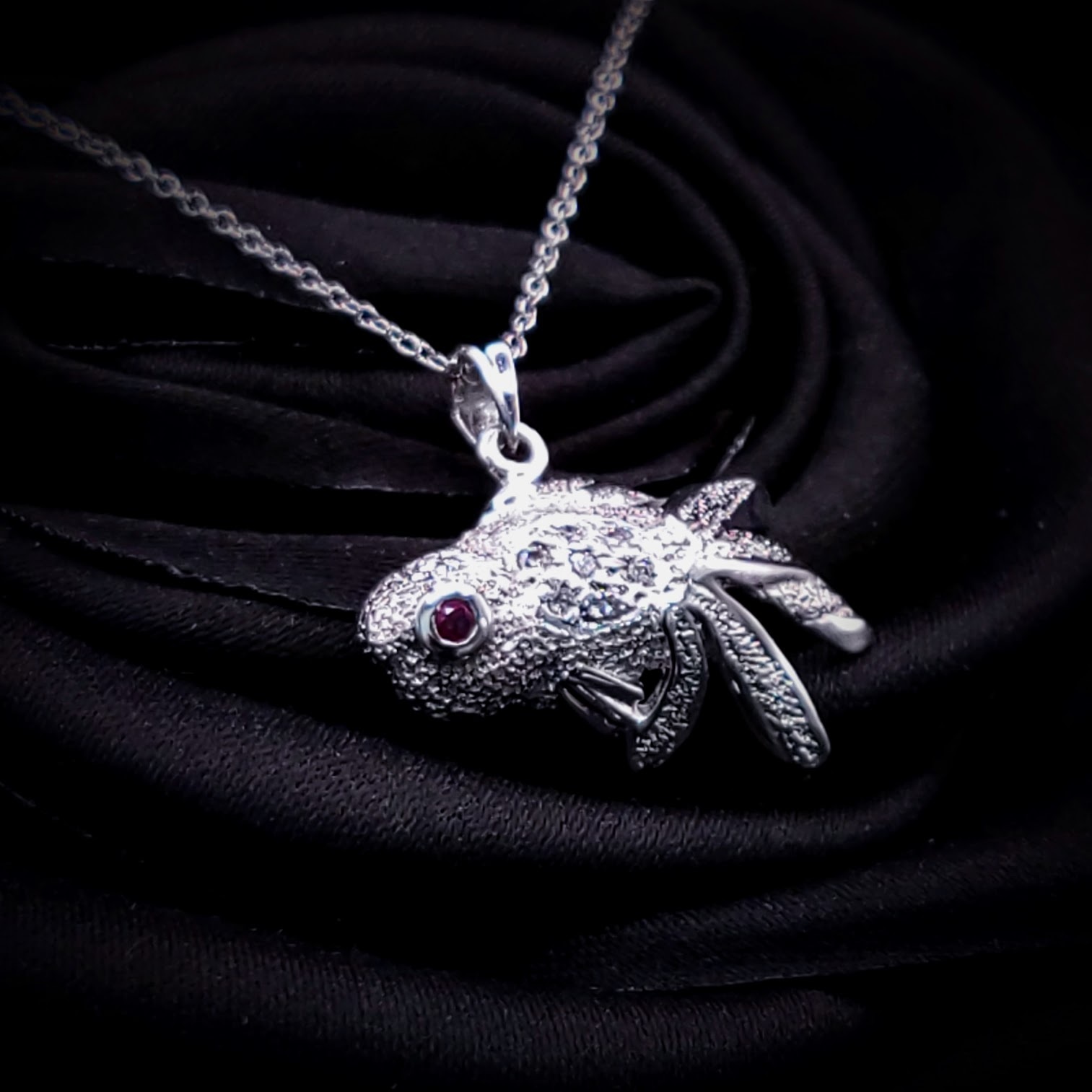 18K White Gold 0.07ct Diamond and Ruby Pendant