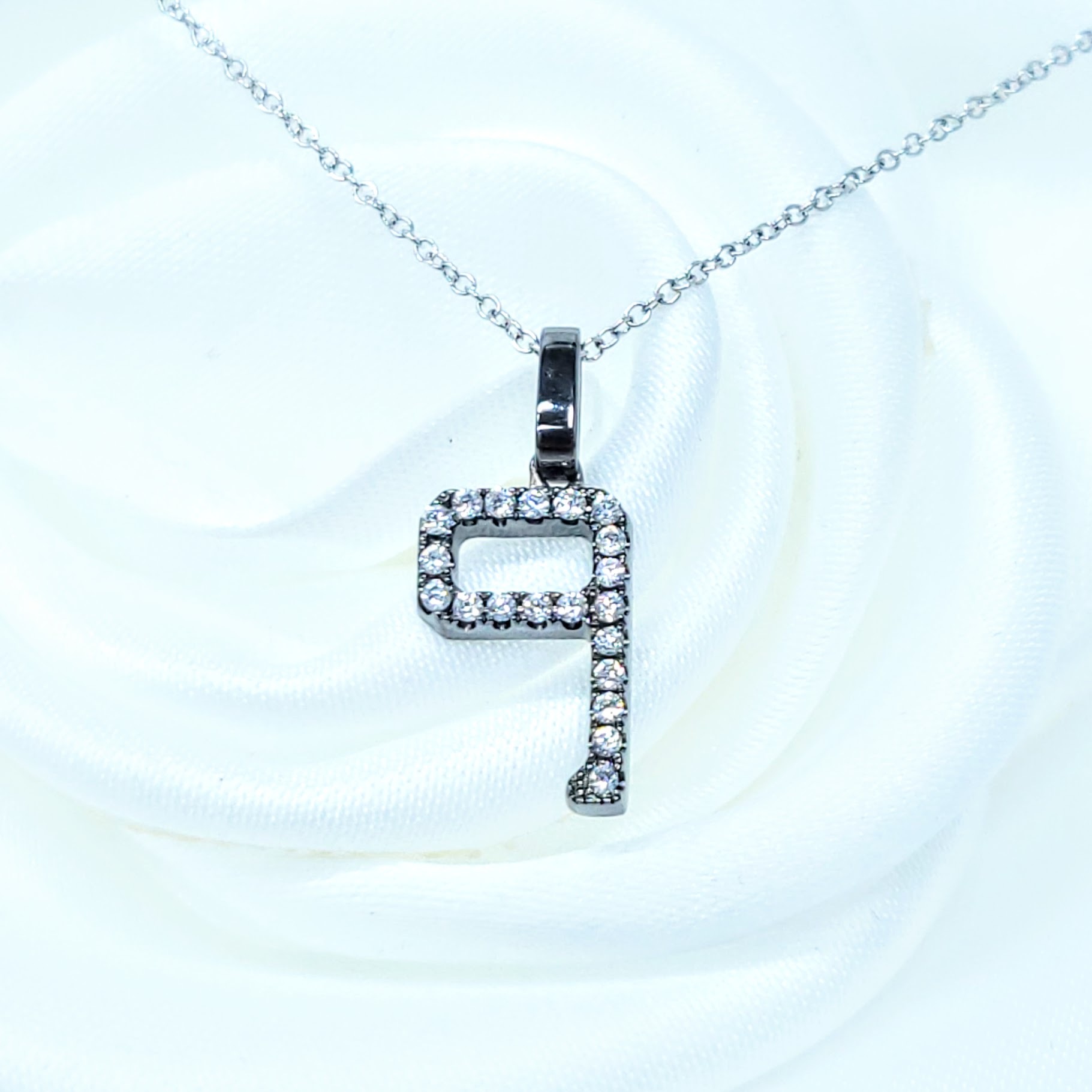 18K Black Gold 0.10ct Diamond Pendant