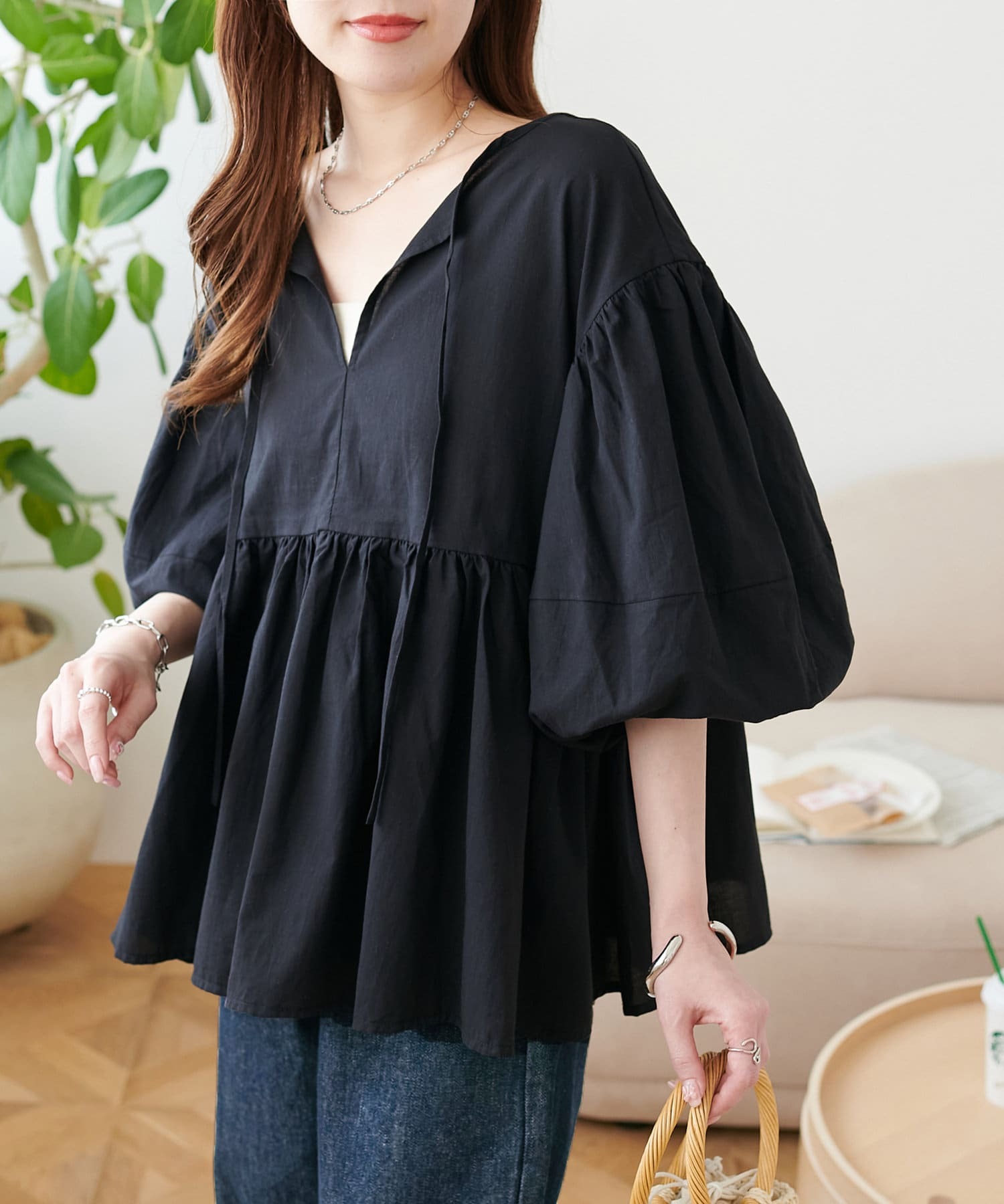 DISCOAT(ディスコート)  前後2way袖バルーンブラウス黑（DCZ1051504A0004）