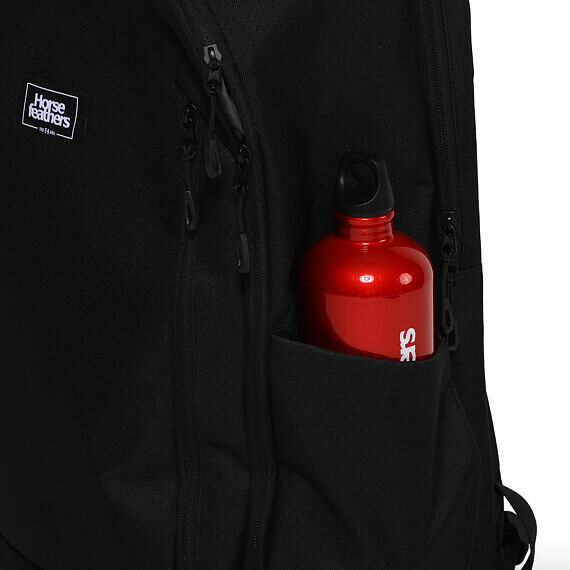 VAGRANT PACK後背包_黑色_側面水瓶口帶