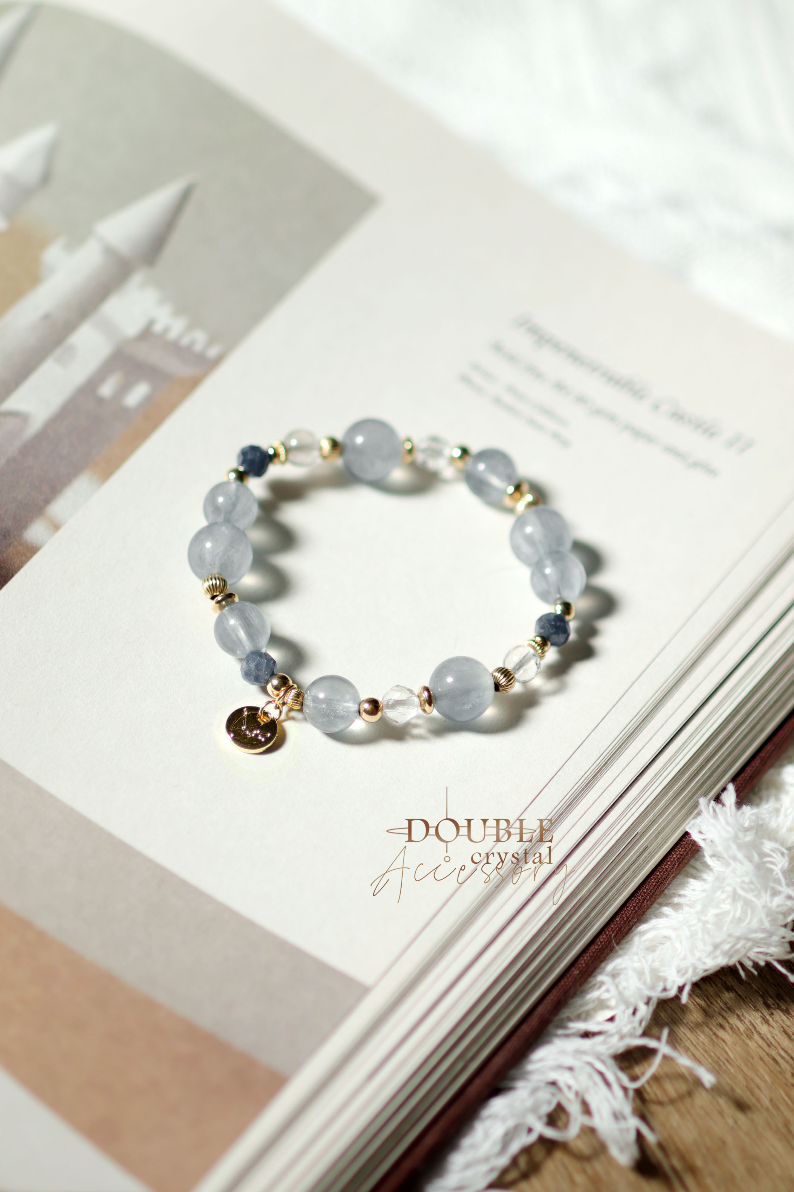 靠近清晰：雪山藍螢石．藍寶石．黑髮晶．白水晶