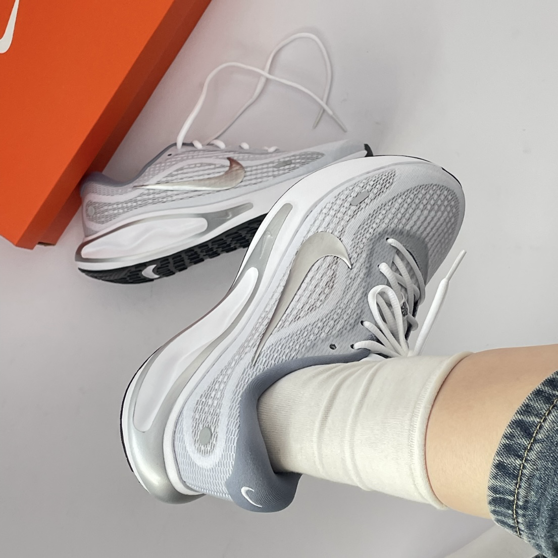 Nike Journey Run 銀白 網布 透氣 氣墊 緩震 慢跑鞋 運動鞋