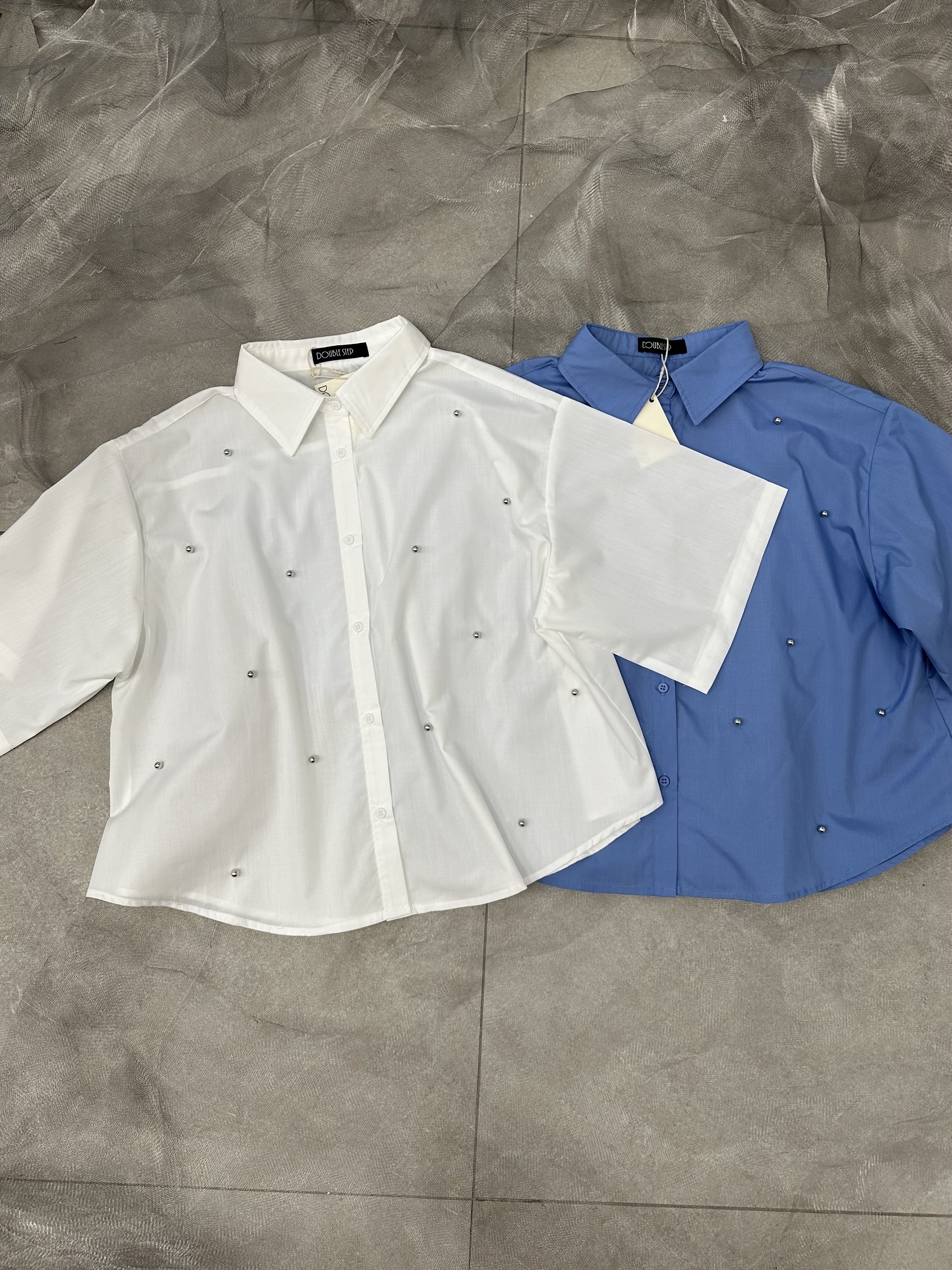 造型感釘珠珠恤衫 - BL52717