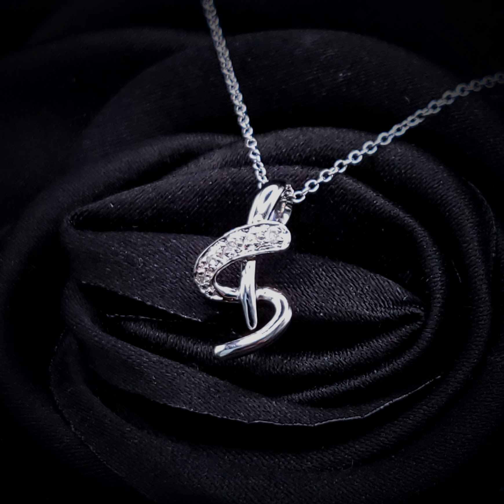 18K White Gold 0.02ct Diamond Pendant