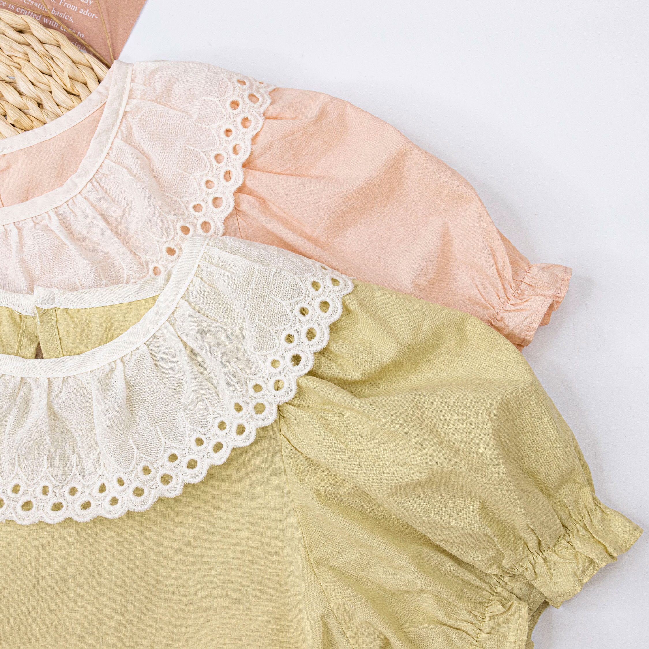 【H50712】氣質花邊領拼接上衣＊二色