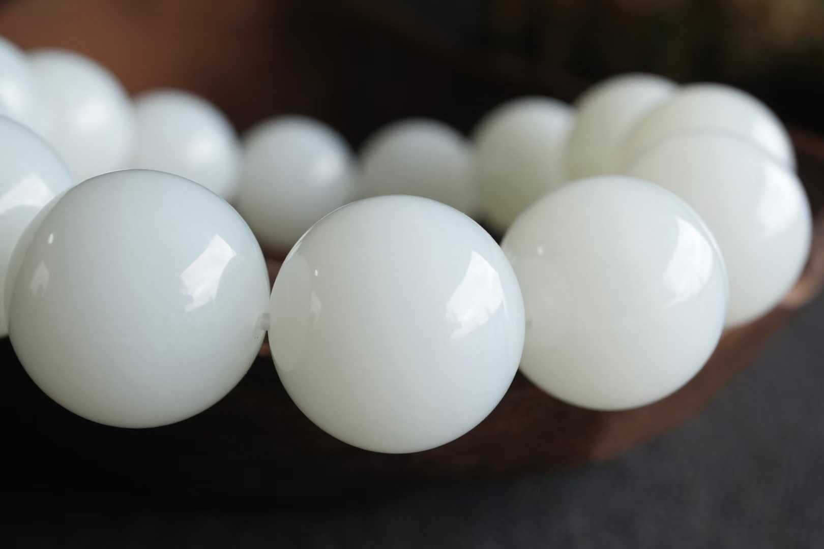 61646 和田玉羊脂玉大顆粒圓珠手串 (16mm直徑)