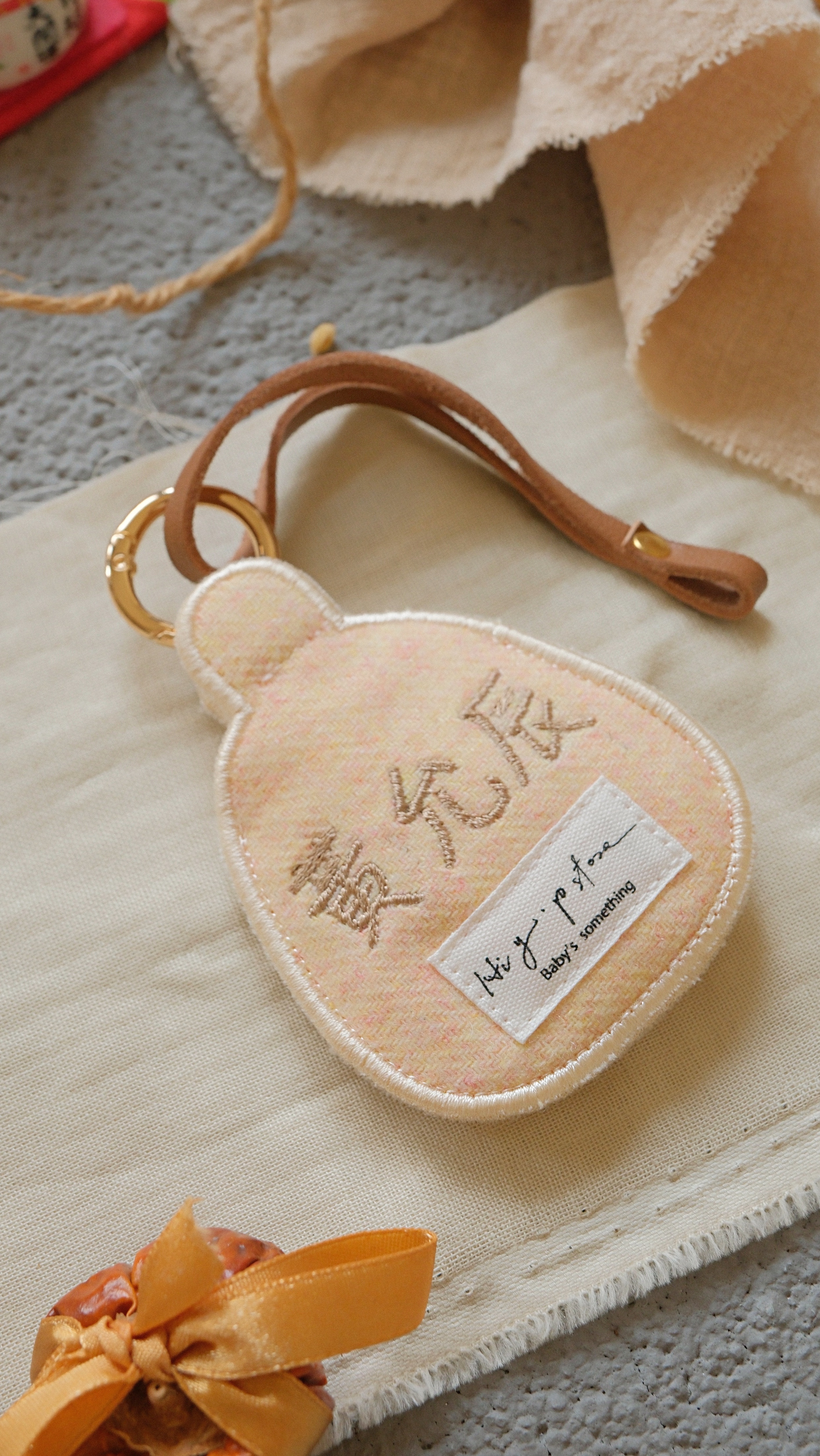 Hi Y.P store-刺繡萬用皮飾-獨家設計-達摩 ( 黃 )