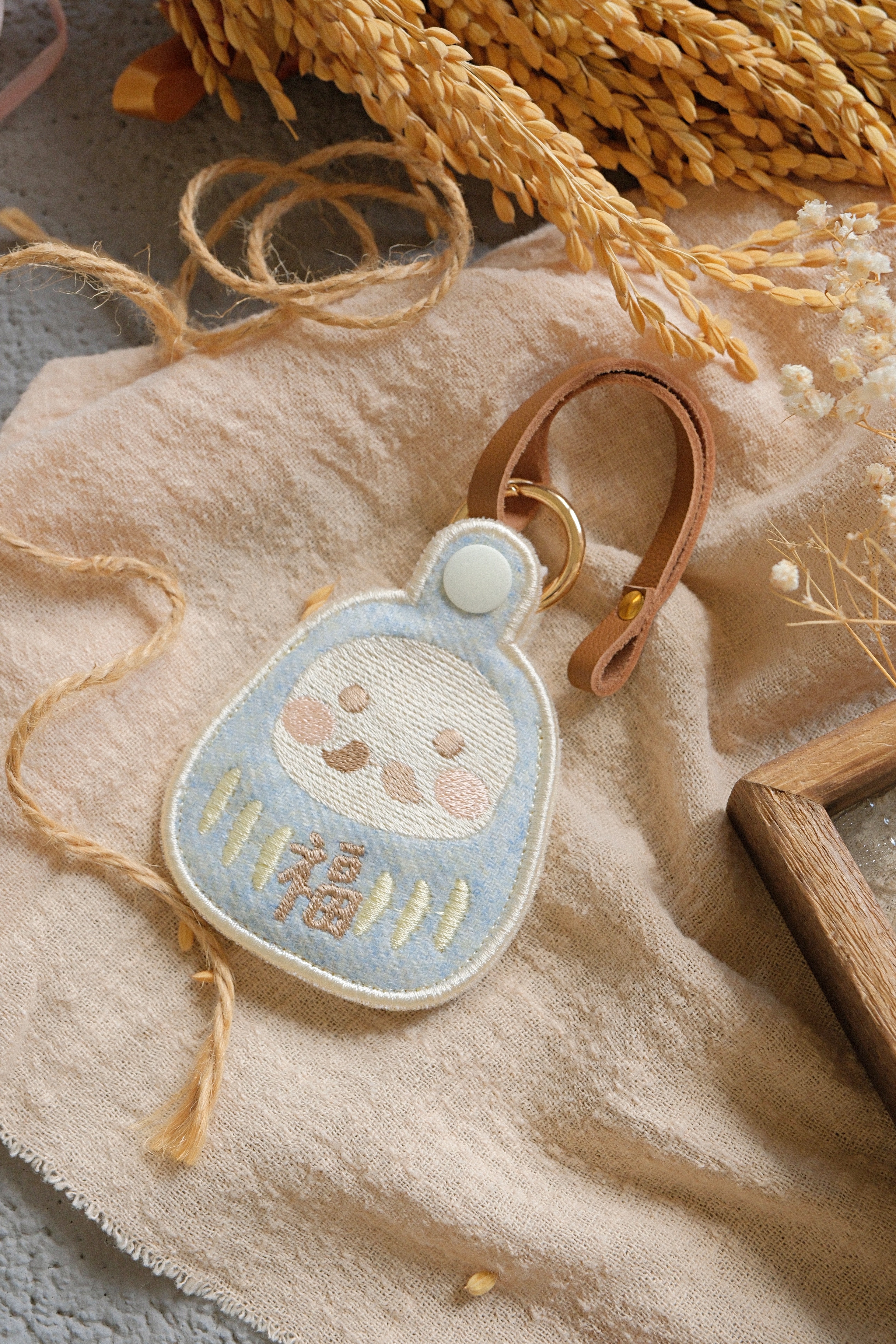 Hi Y.P store-刺繡萬用皮飾-獨家設計-達摩 ( 藍 )