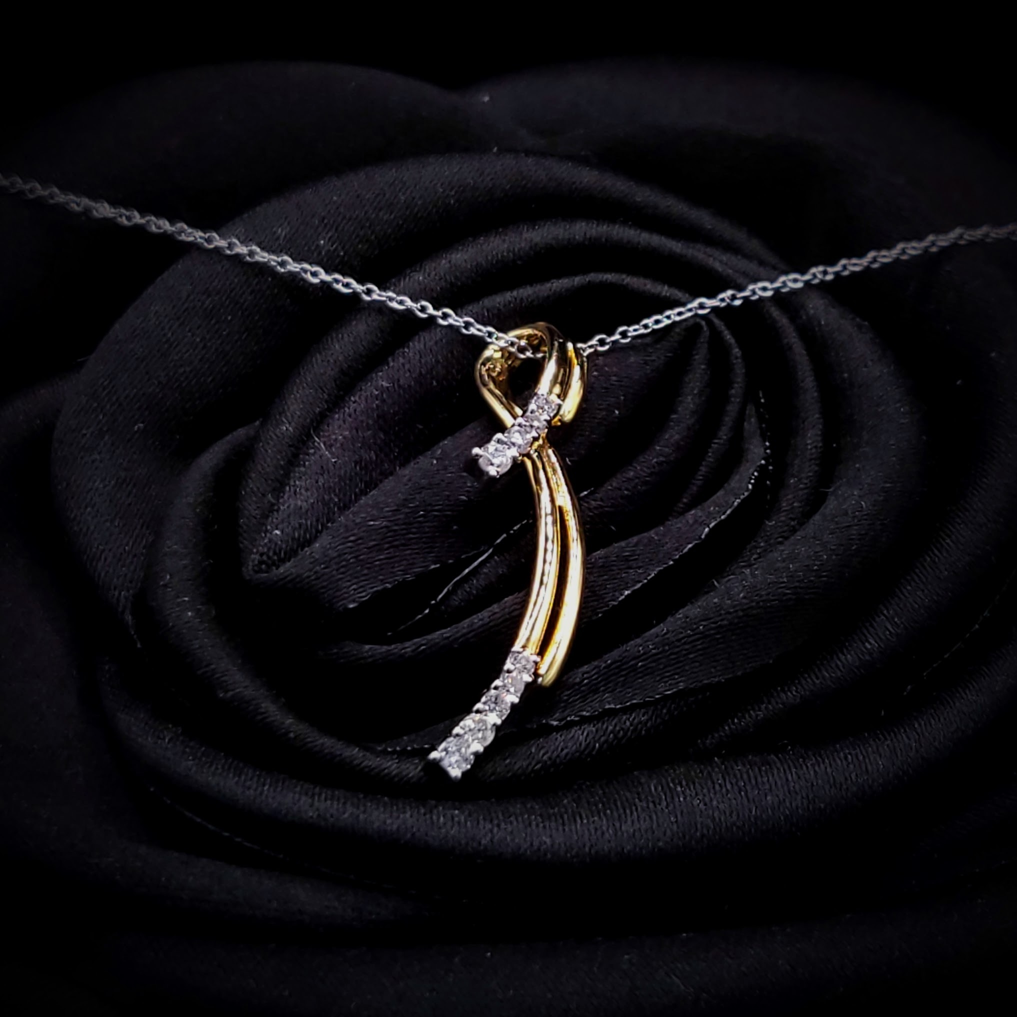 全新18K金13份鑽石吊墜