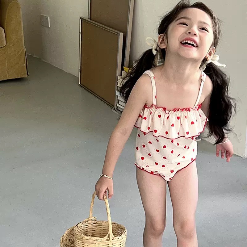 吊帶愛心連身泳衣