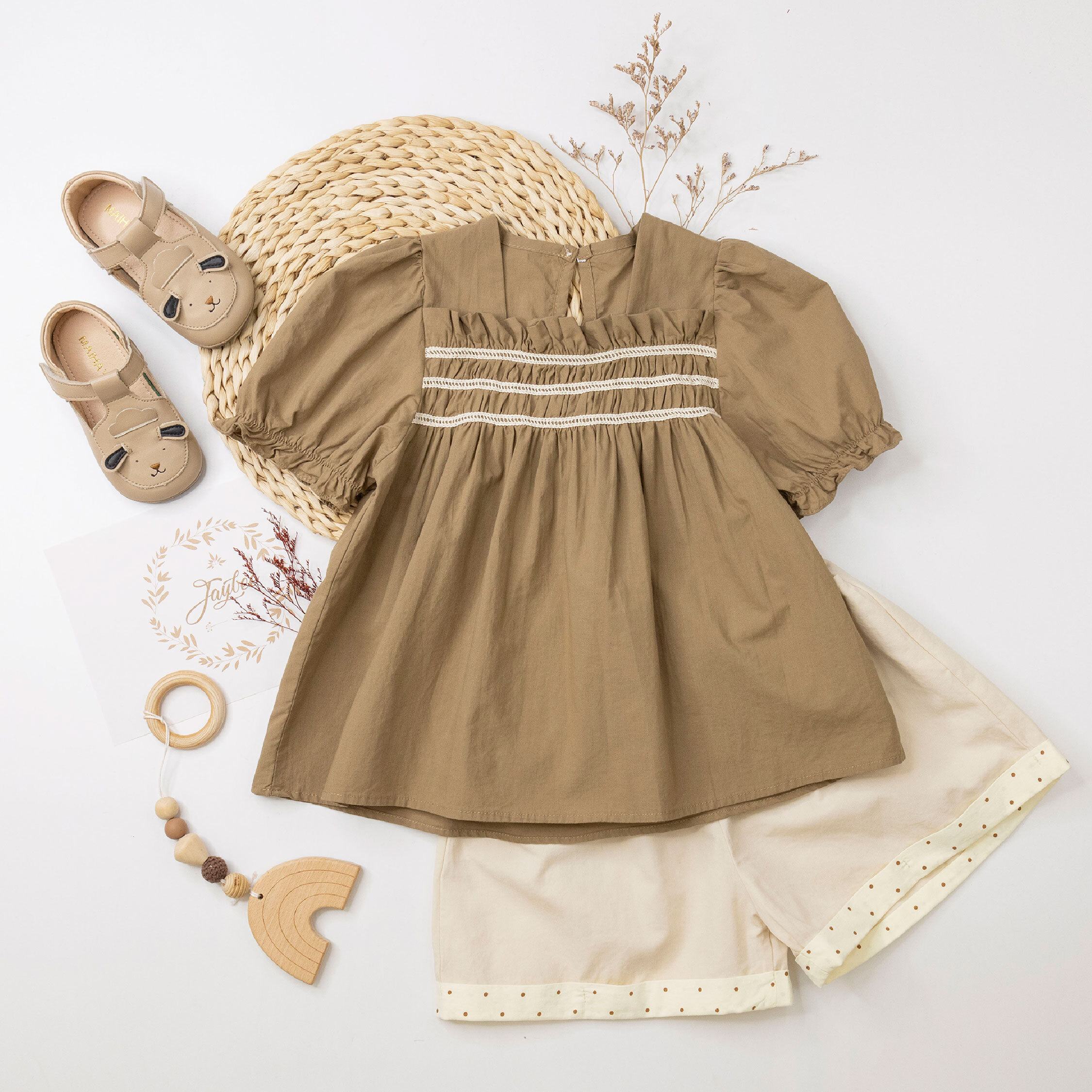 【H50713】甜美抓皺設計縮口袖上衣＊二色