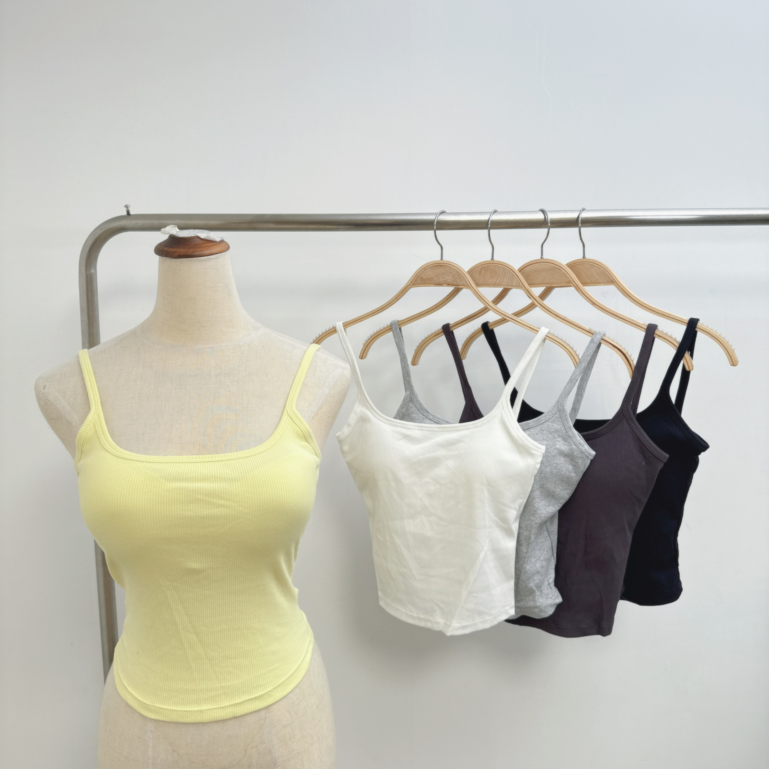 6615-後U美背固定杯羅紋吊帶打底 (A235-A239)