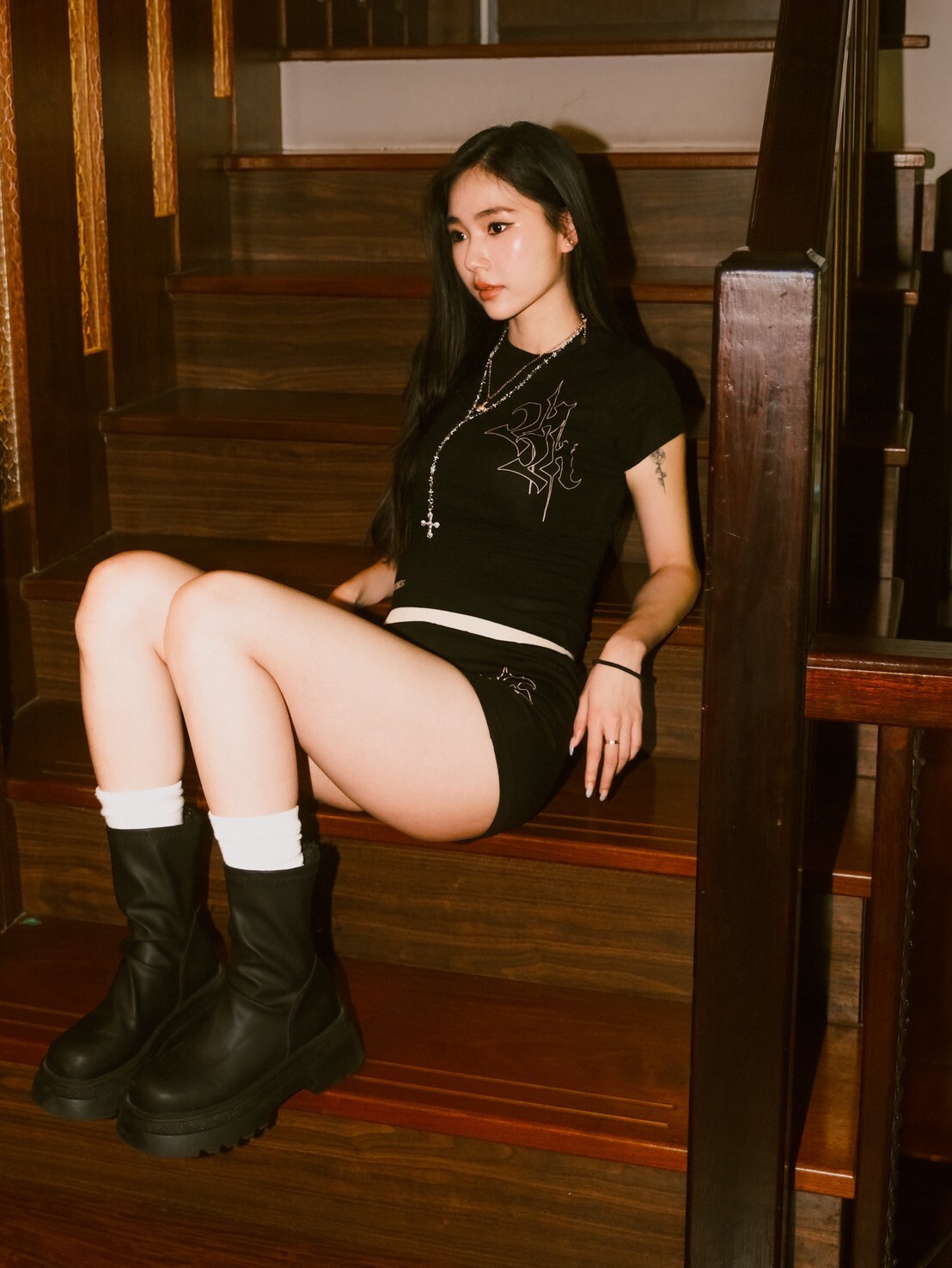 ATONE GIRLS LABEL SHORT SLEEVE