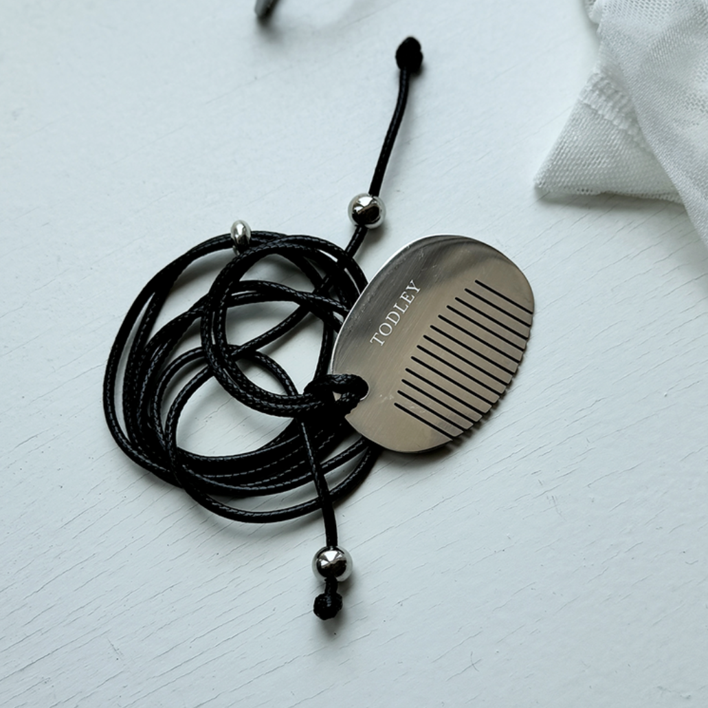 金屬銀梳（附繩子）