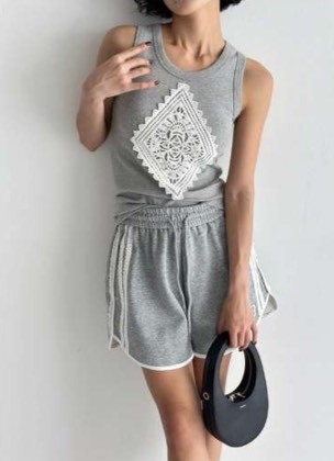 蕾絲菱形鈎花背心