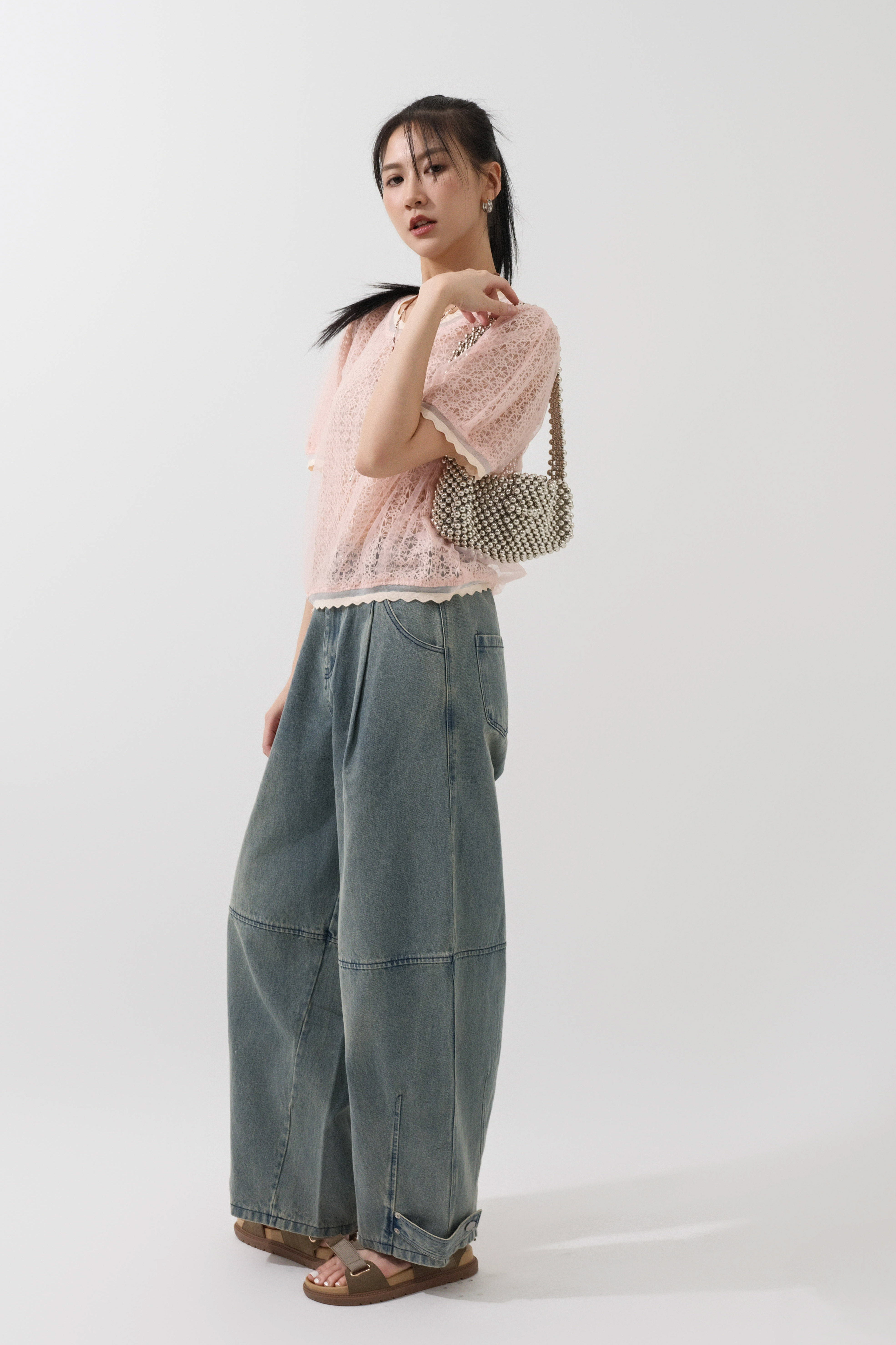 型格立體剪裁洗水牛仔褲  (現貨款式）