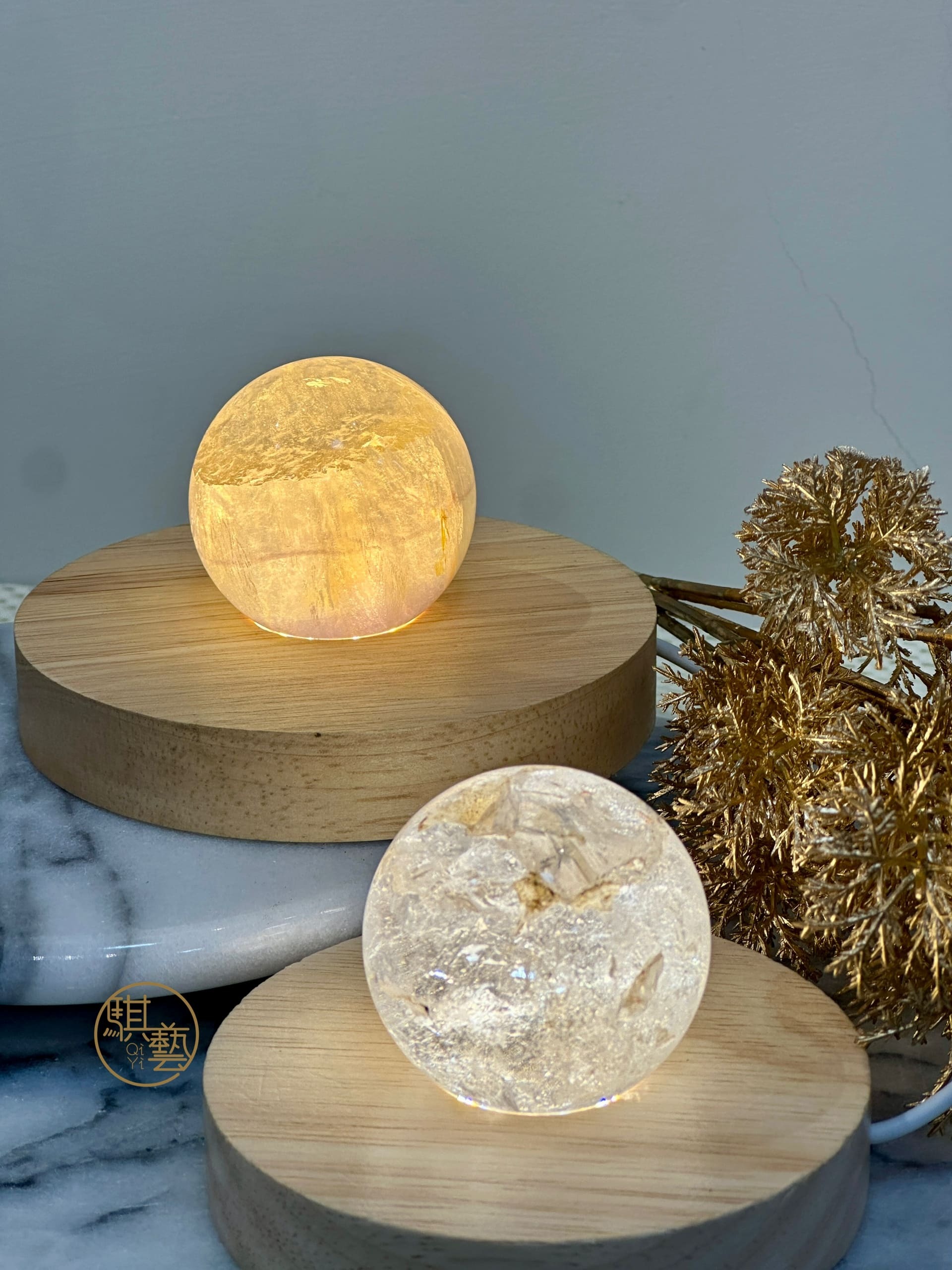 圓形原木質感水晶燈座｜黃光／白光／三色光 多尺寸 療癒光源讓水晶更有靈氣