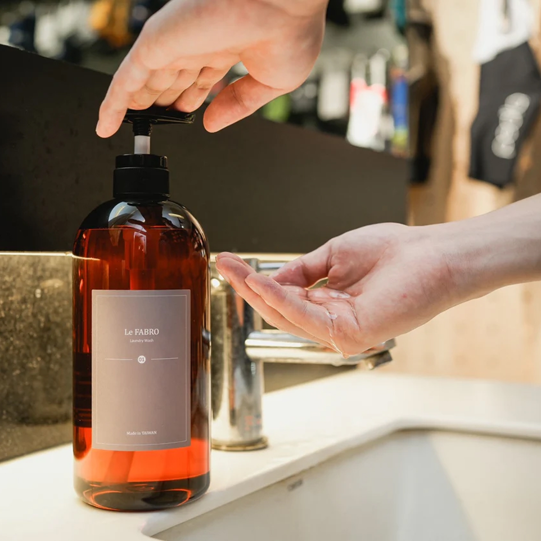 【FABRO】自行車衣頂級修護精華洗衣精 / 1000ml